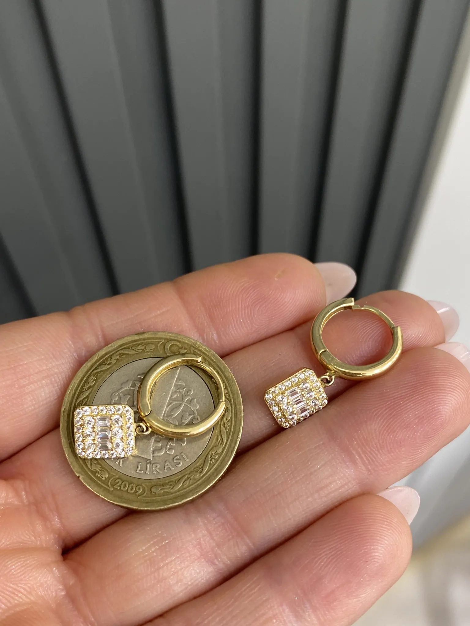 Favori Marka Baget Model Küpe