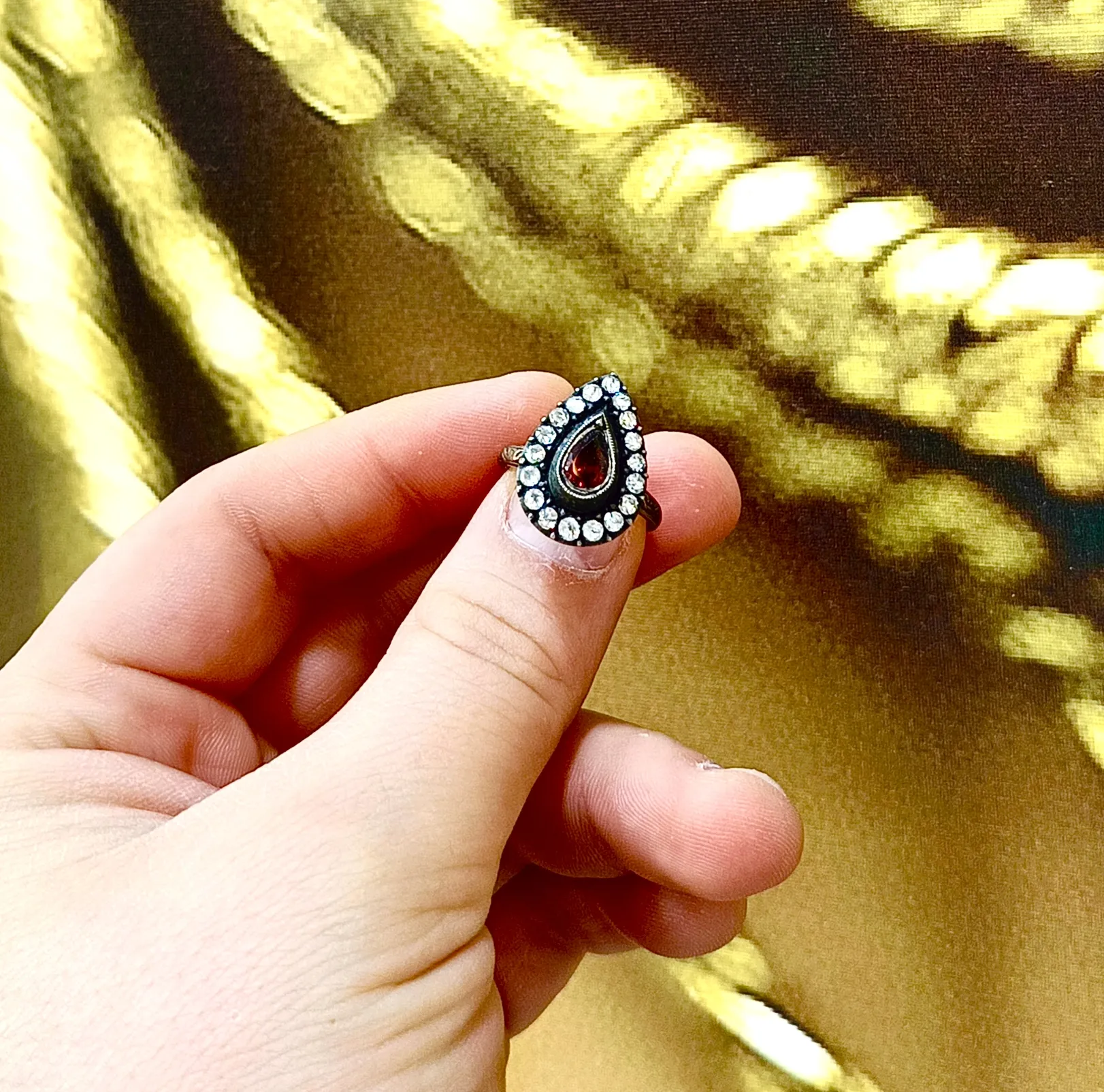 Vintage Tasarım Elmas ve Damla Yakut Taşlı Yüzük