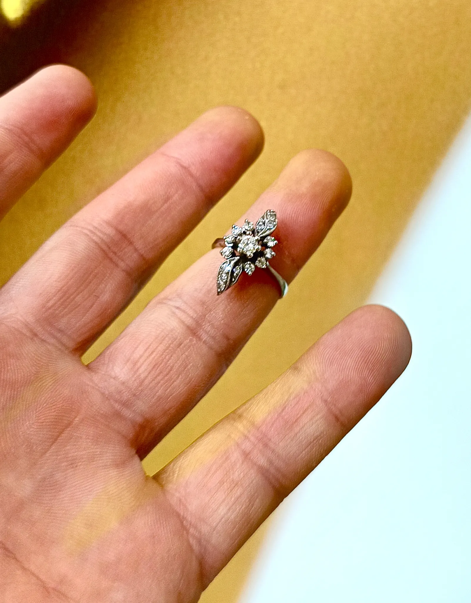 Antika Pırlanta Mekik Yüzük