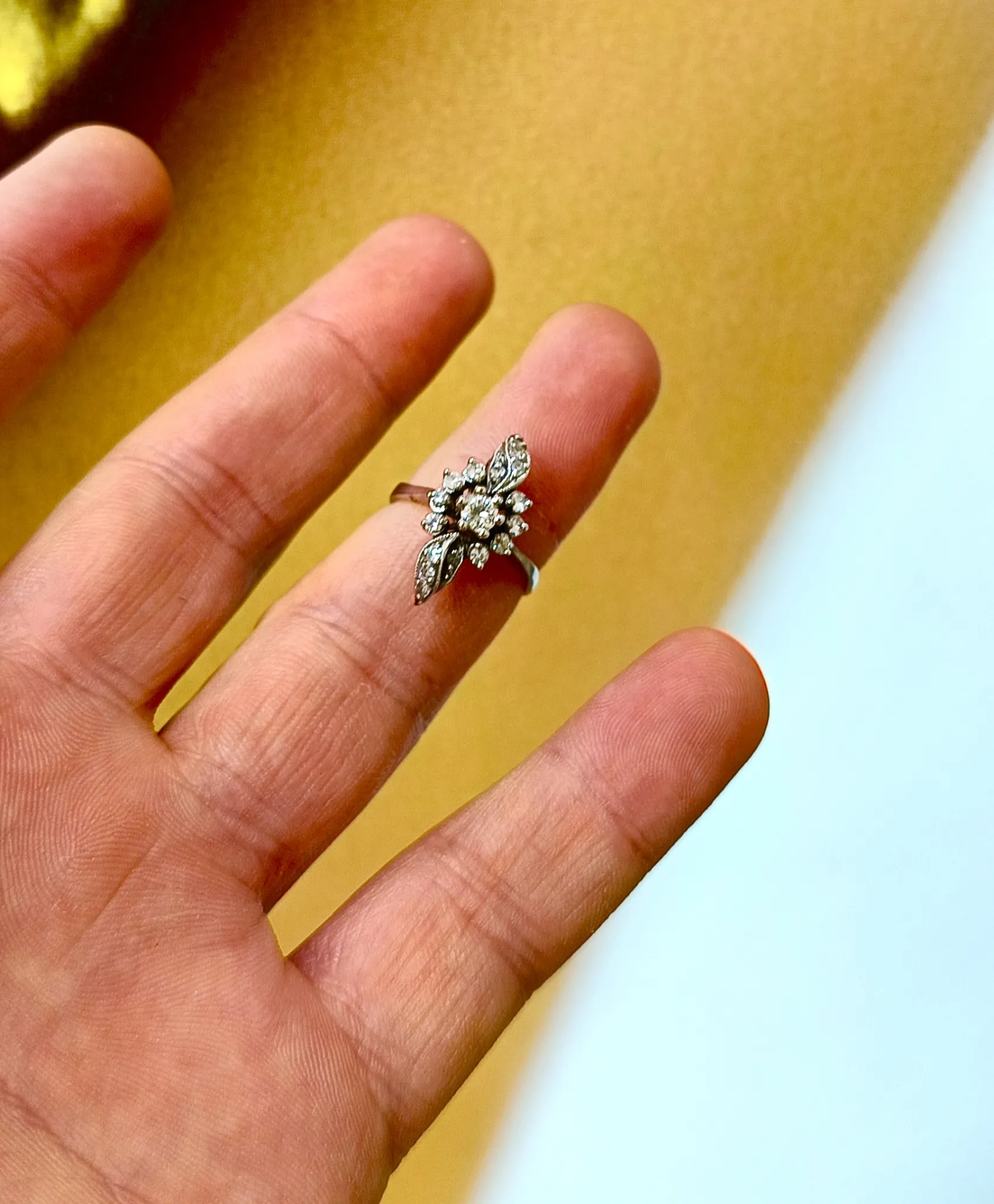 Antika Pırlanta Mekik Yüzük