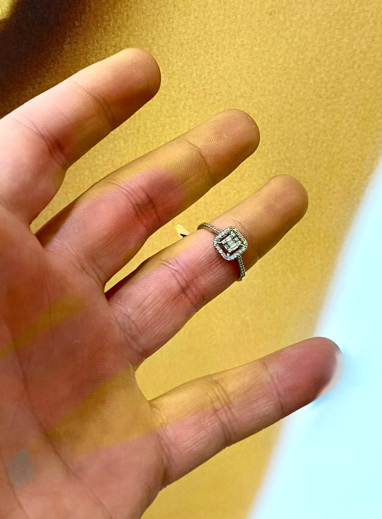 Atasay Marka Pırlanta Baget Model Yüzük