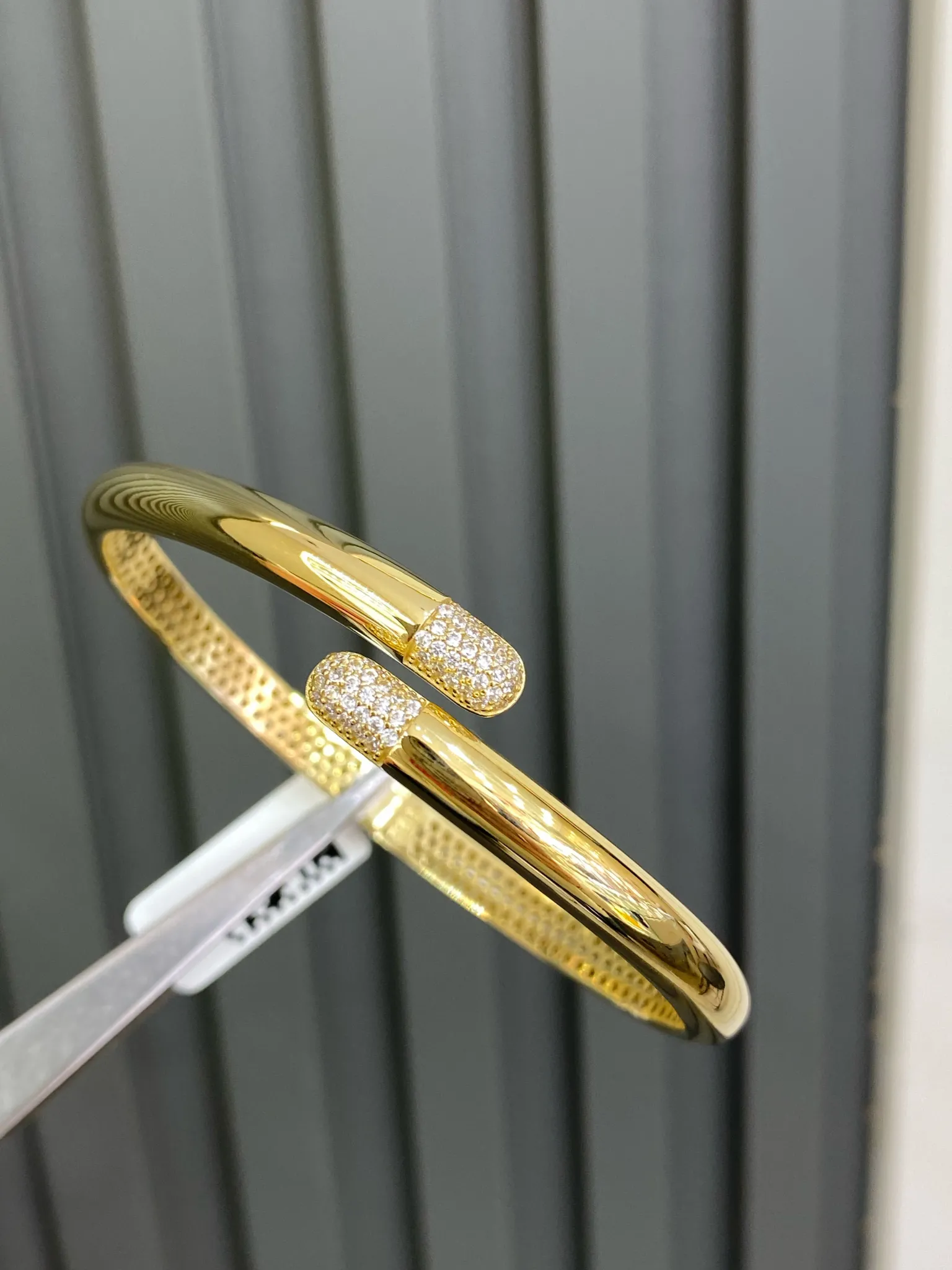 Favori Marka İtalyan Model Kelepçe 