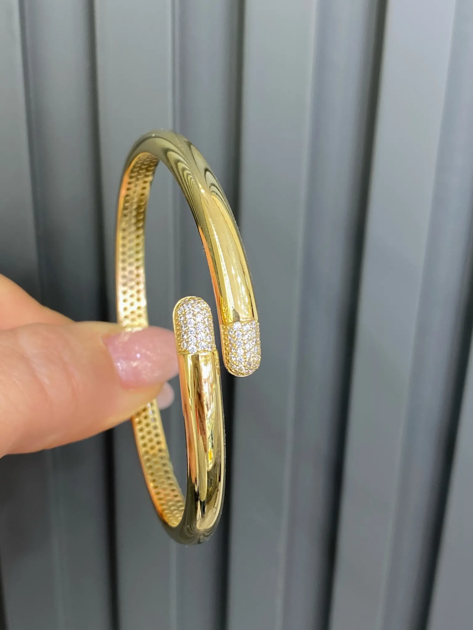 Favori Marka İtalyan Model Kelepçe 