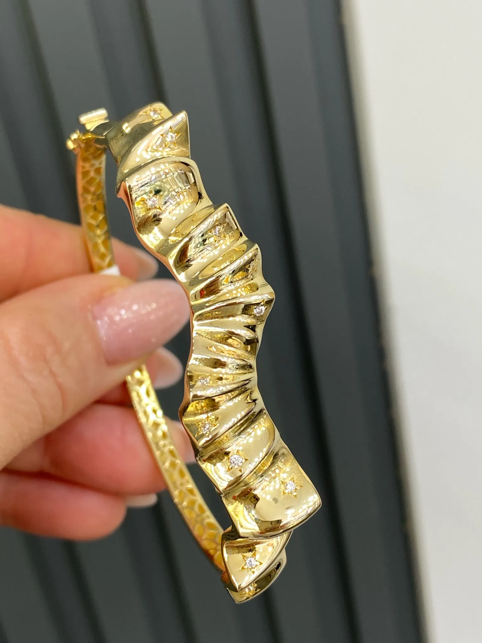 Favori Marka İtalyan Model Kelepçe