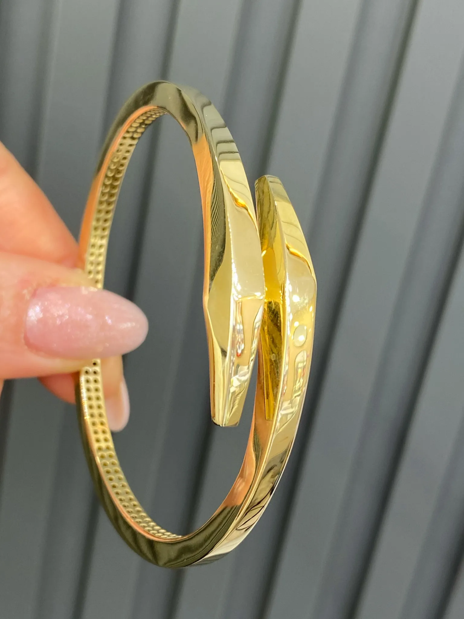 Favori Marka İtalyan Model Kelepçe 