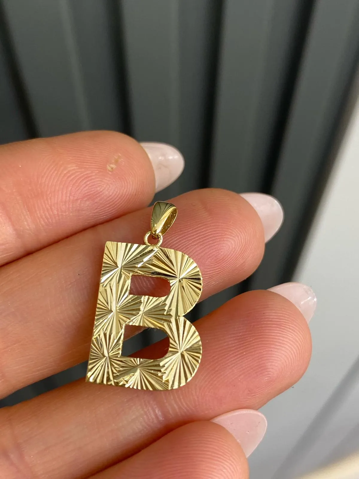 Favori Marka Harf Model Uç