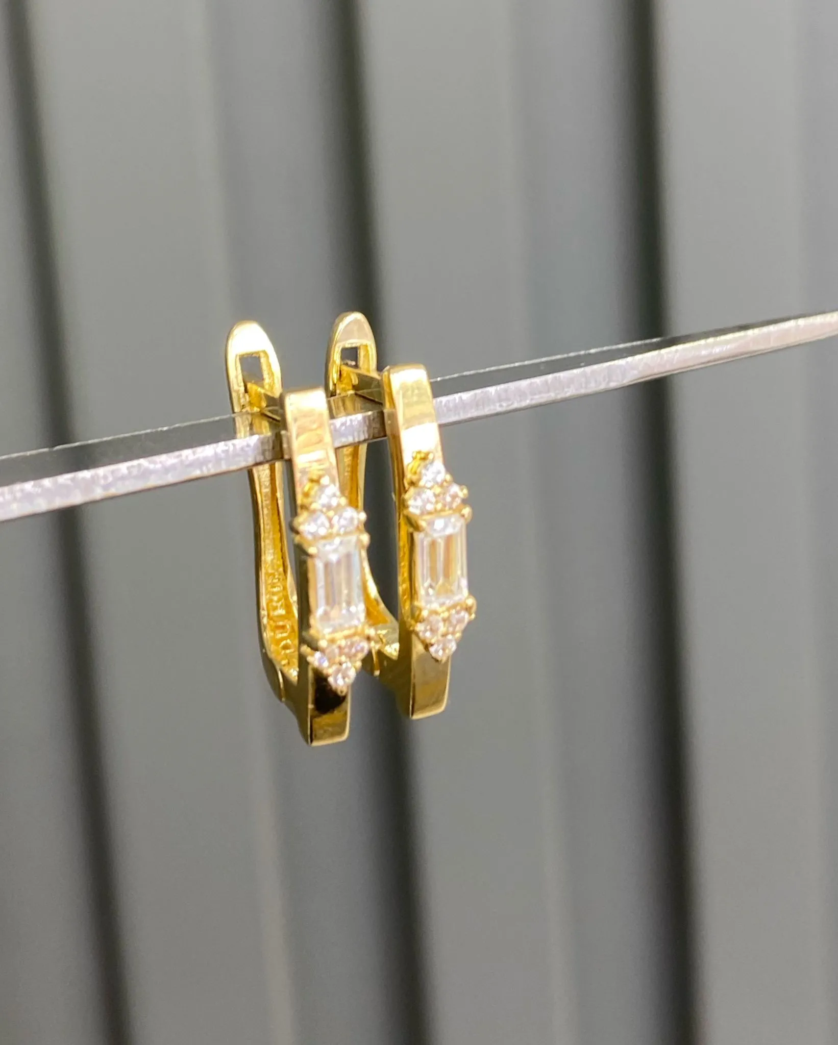 Favori Marka Baget Model Küpe