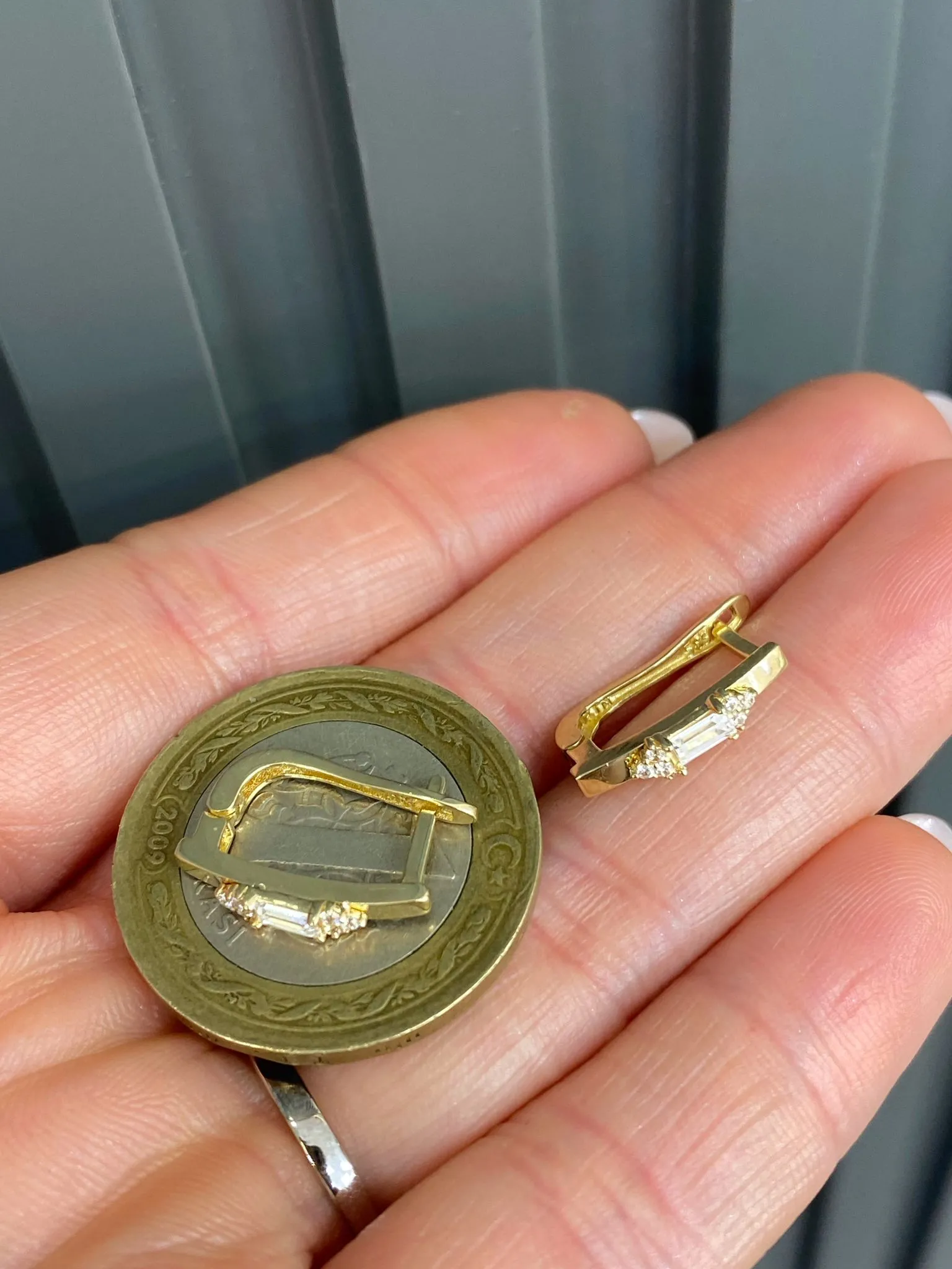 Favori Marka Baget Model Küpe