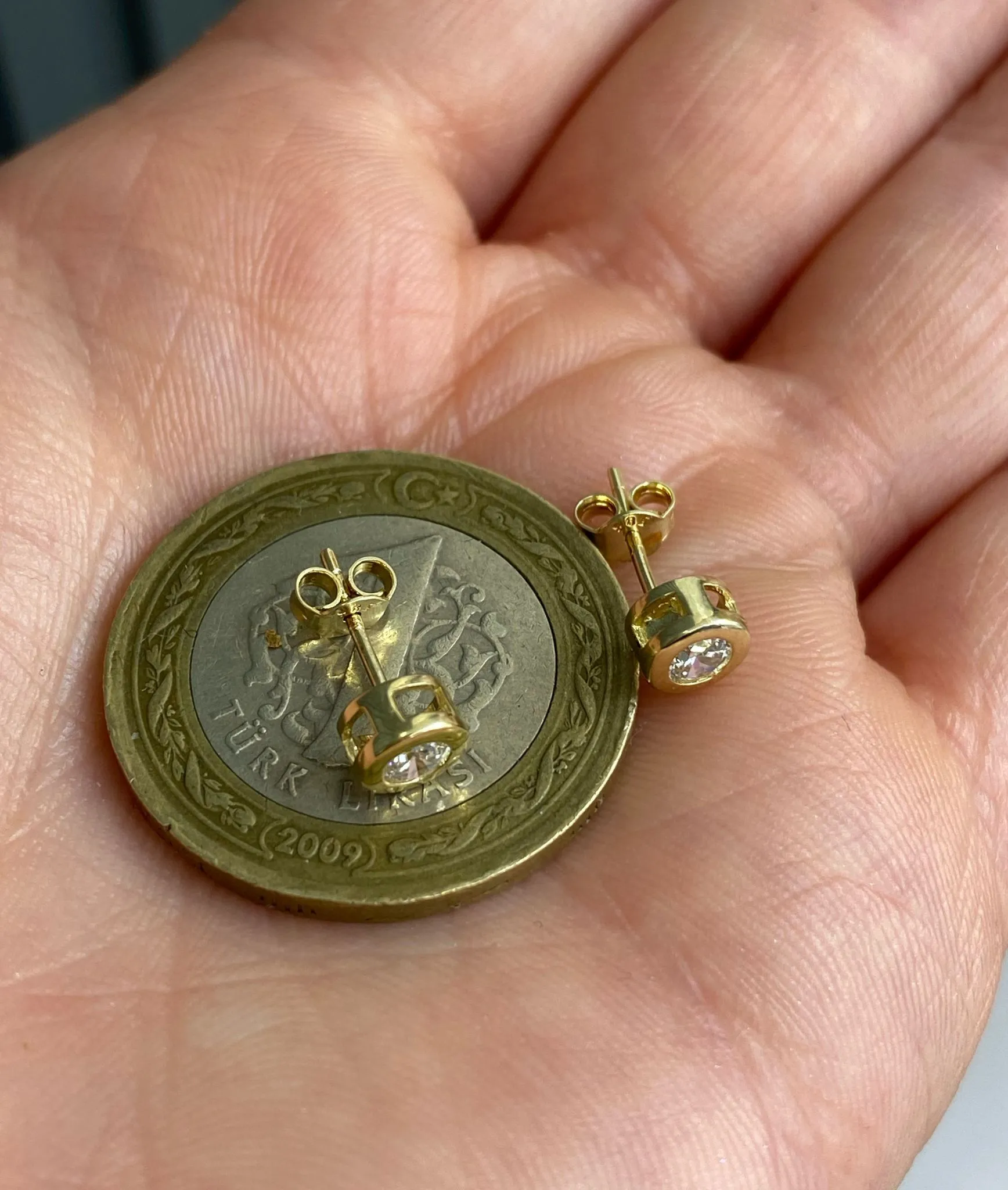 Favori Marka Tektaş Model Küpe