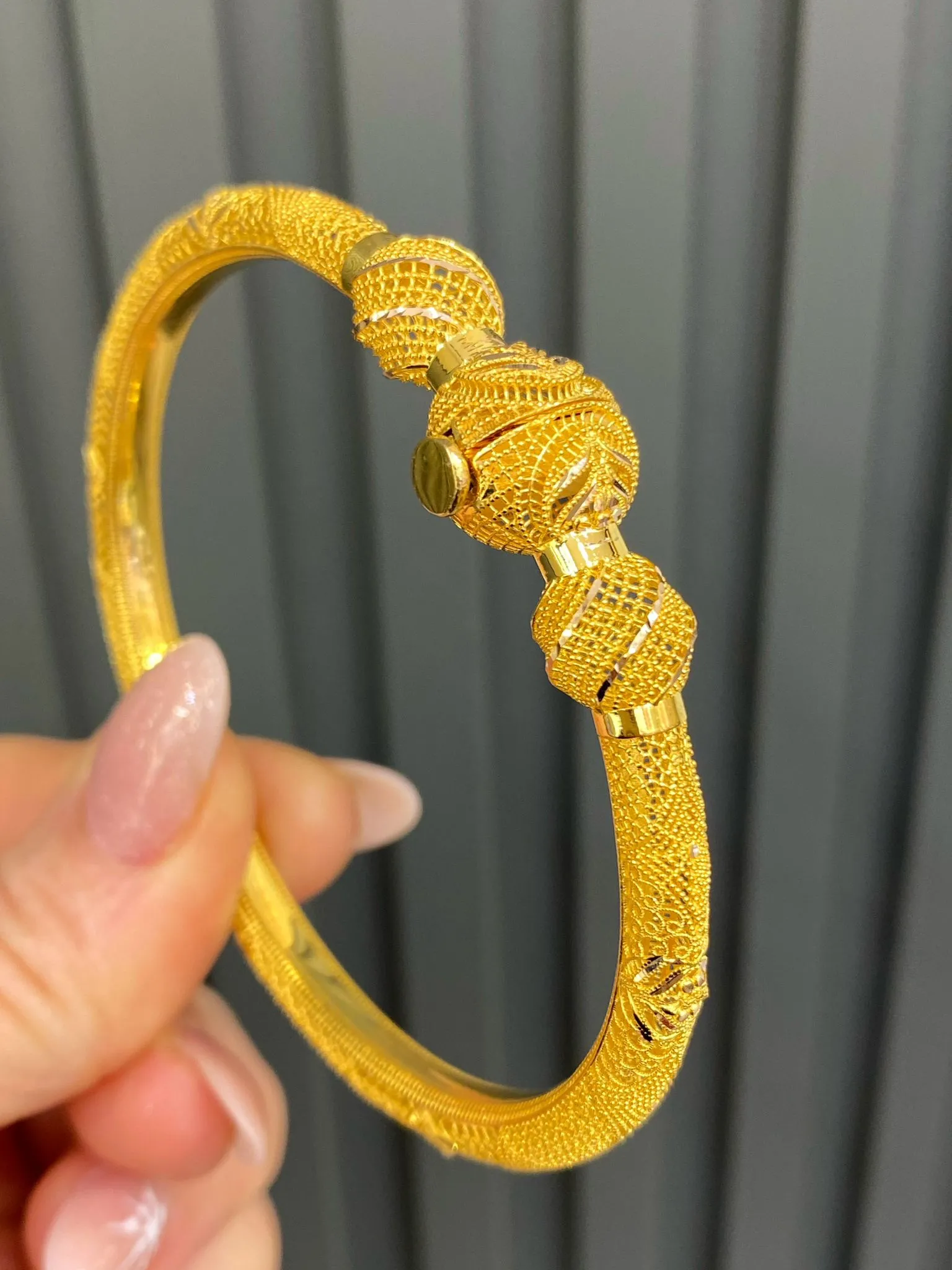 Favori Marka Telkari Model Kelepçe