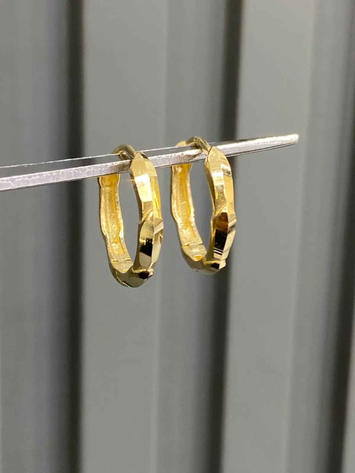 Favori Marka Halka Model Küpe