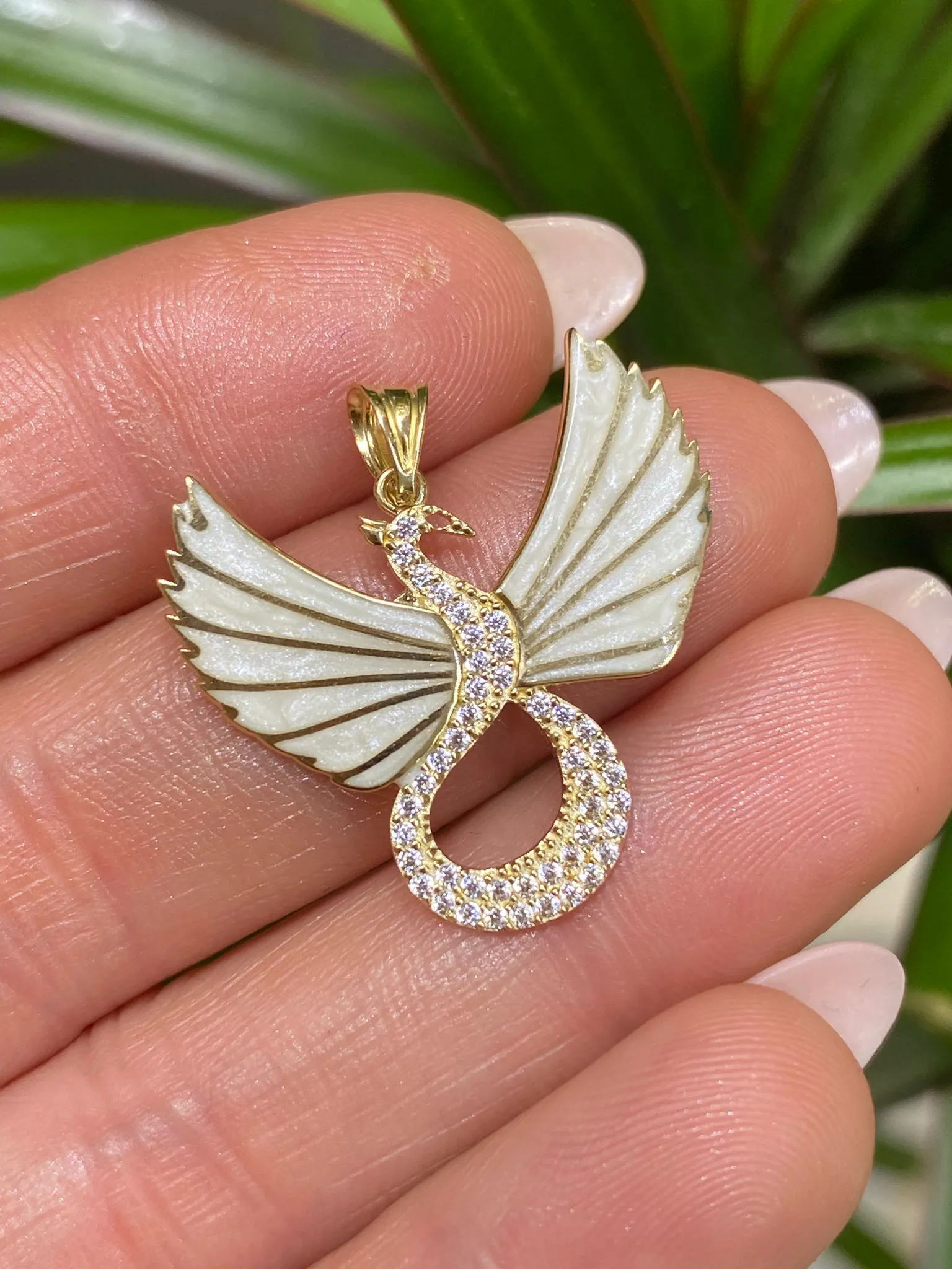 Favori Marka Beyaz Mineli Anka Kuşu Model Uç