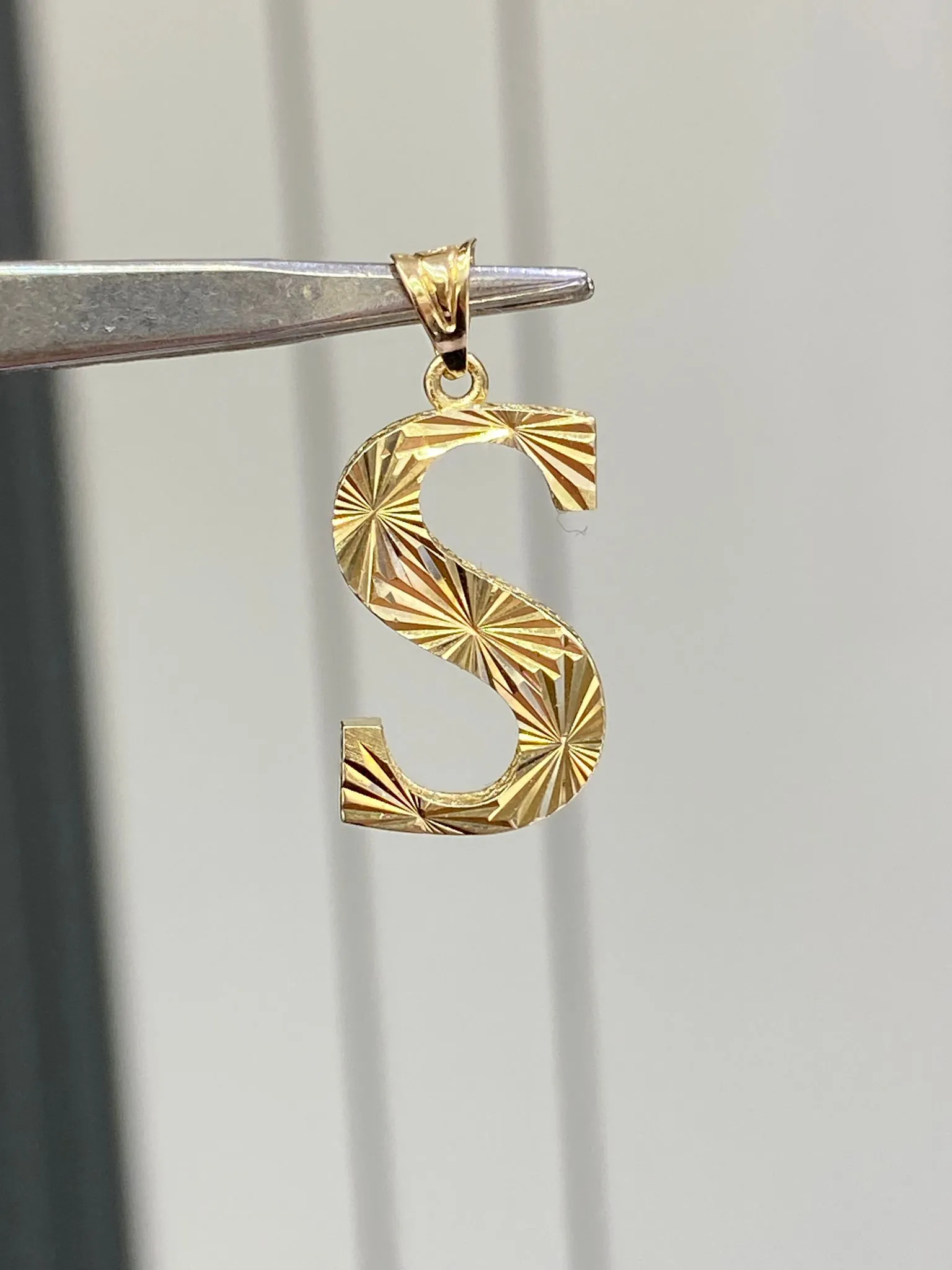 Favori Marka S Harf Uç