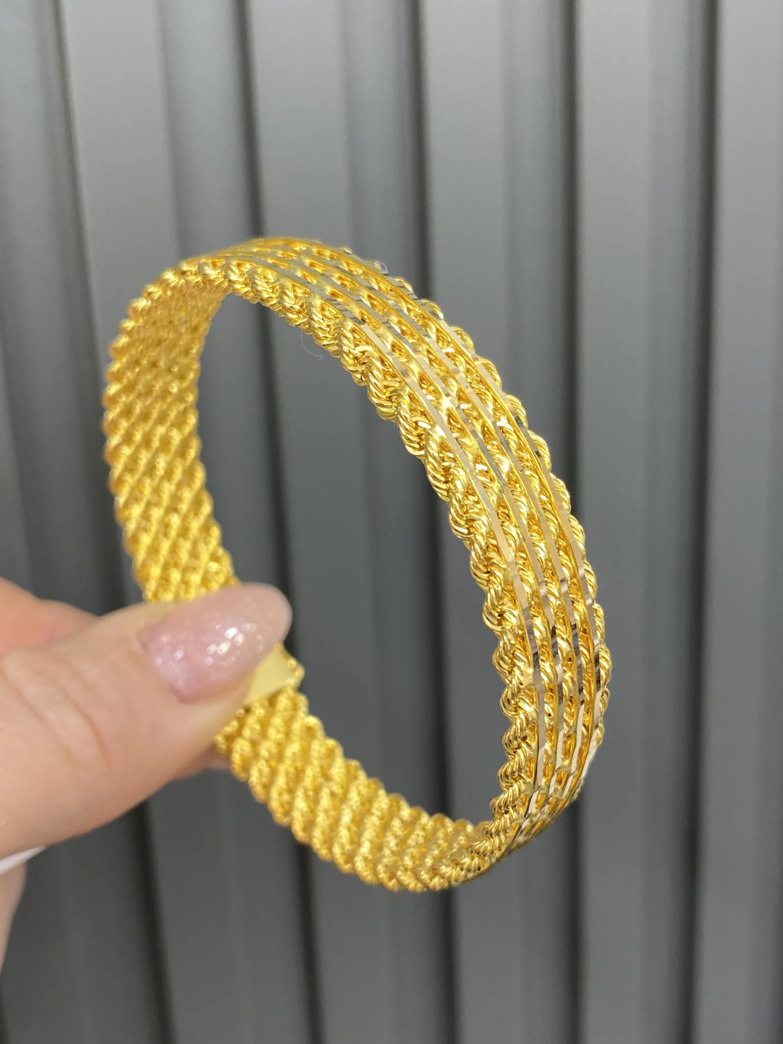 Favori Marka Desenli Kelepçe