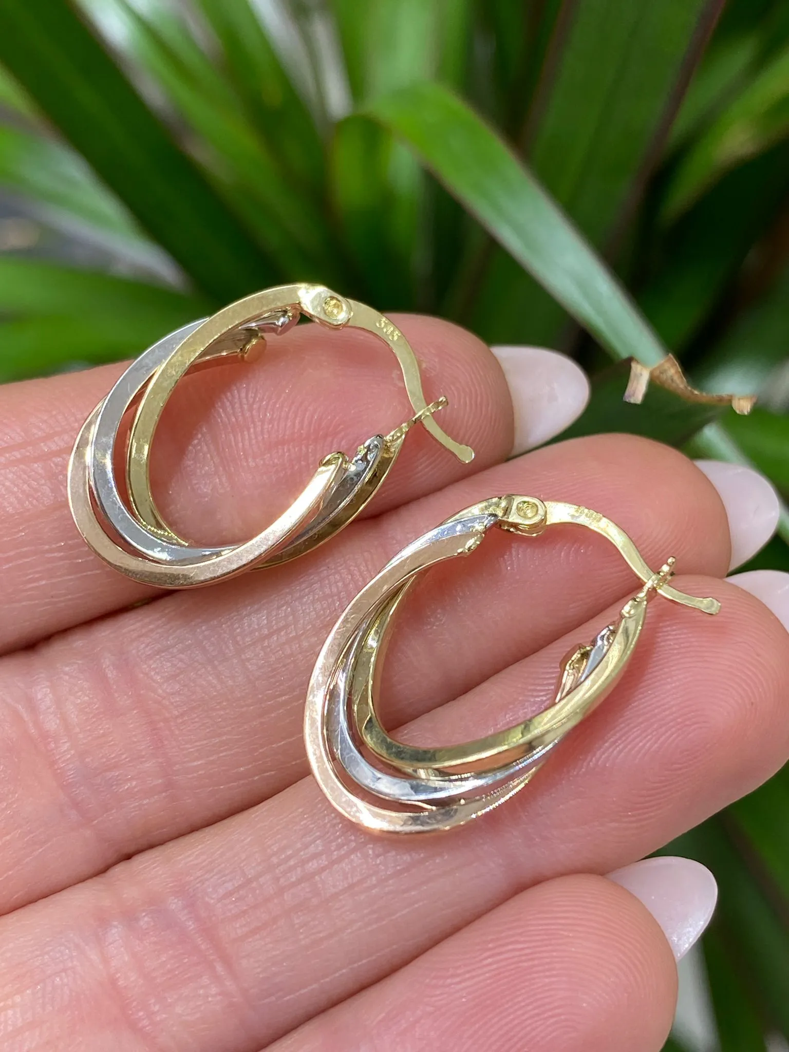 Favori Marka Üç Renk Halka Küpe