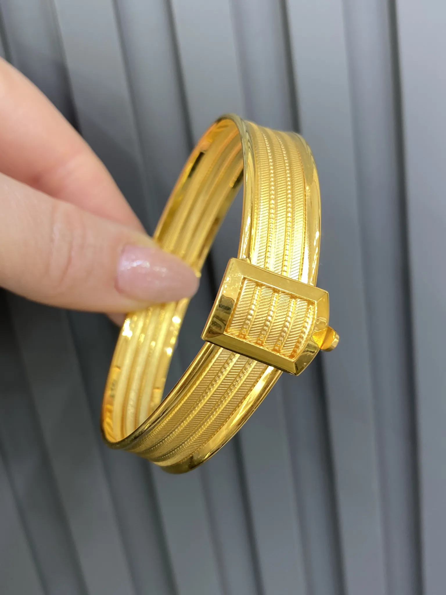 Favori Marka Hasır Model Kelepçe