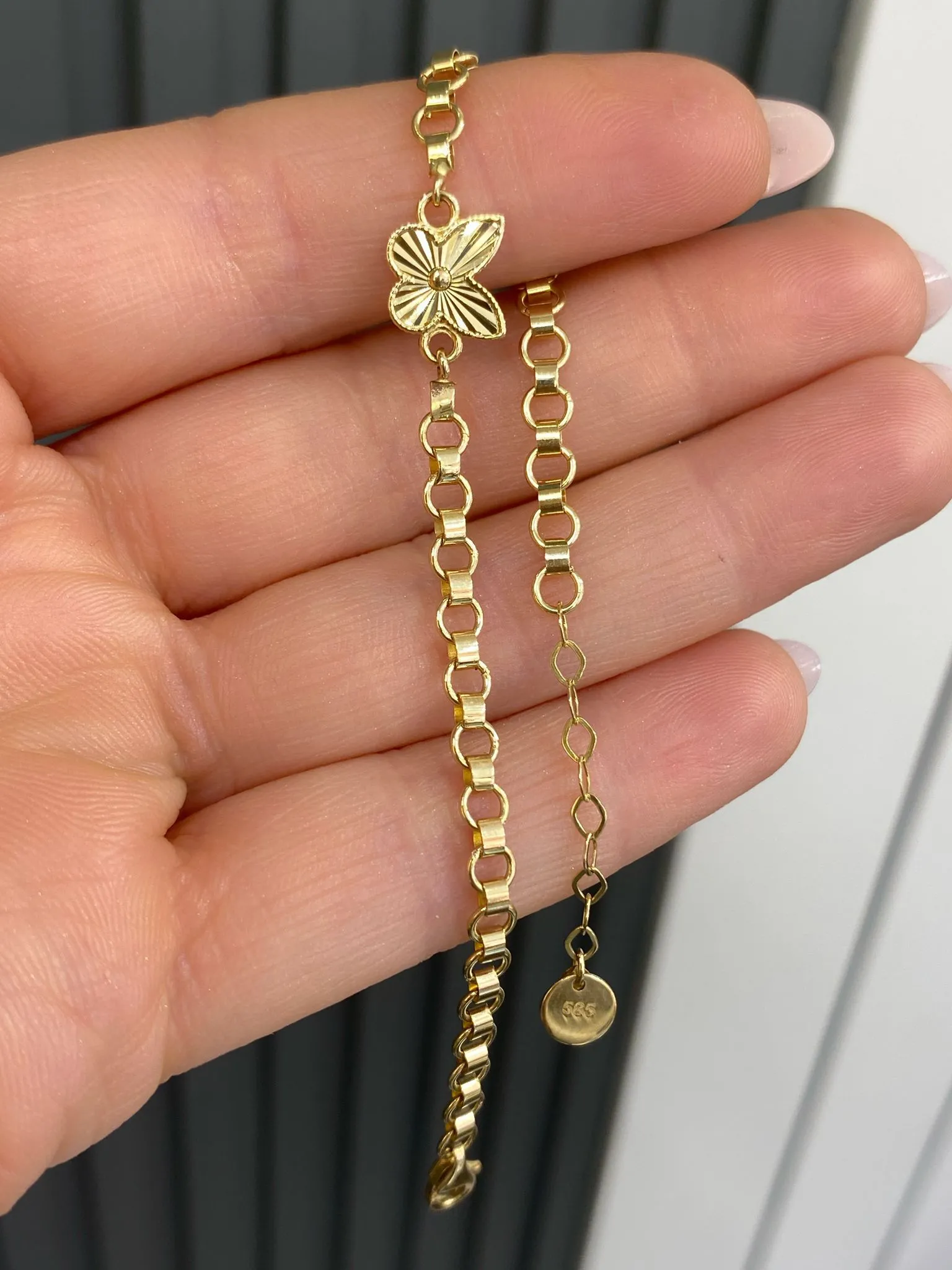 Favori Marka Kelebek Model Bileklik