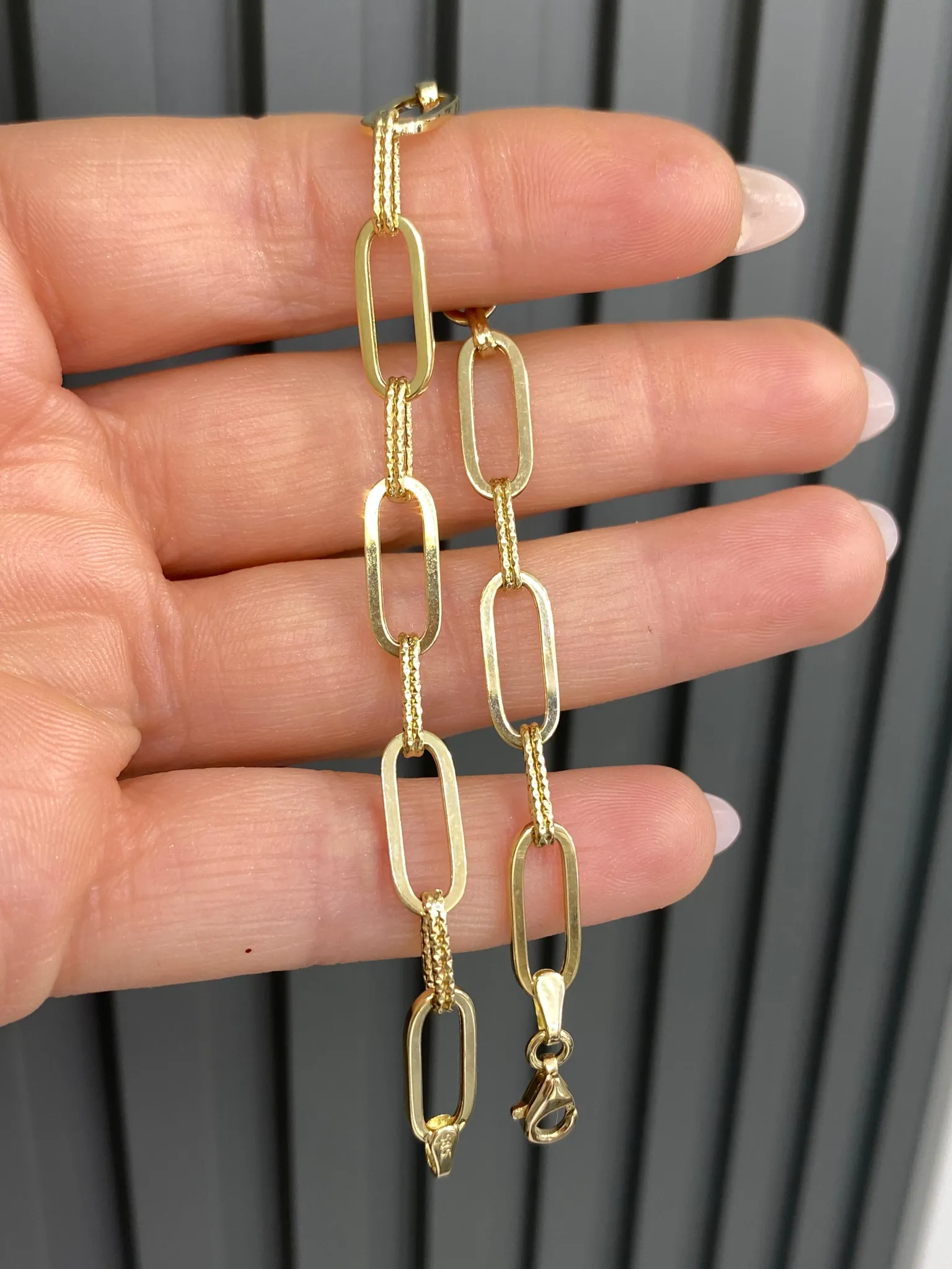 Favori Marka Ataç Model Bileklik