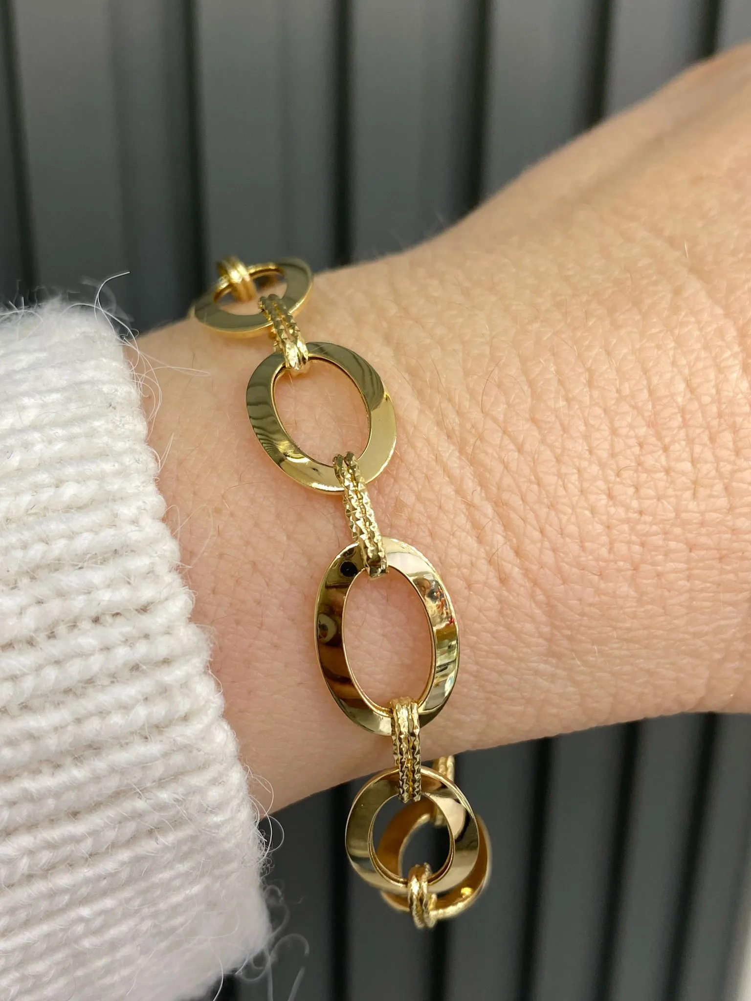 Favori Marka Hallow Model Bileklik