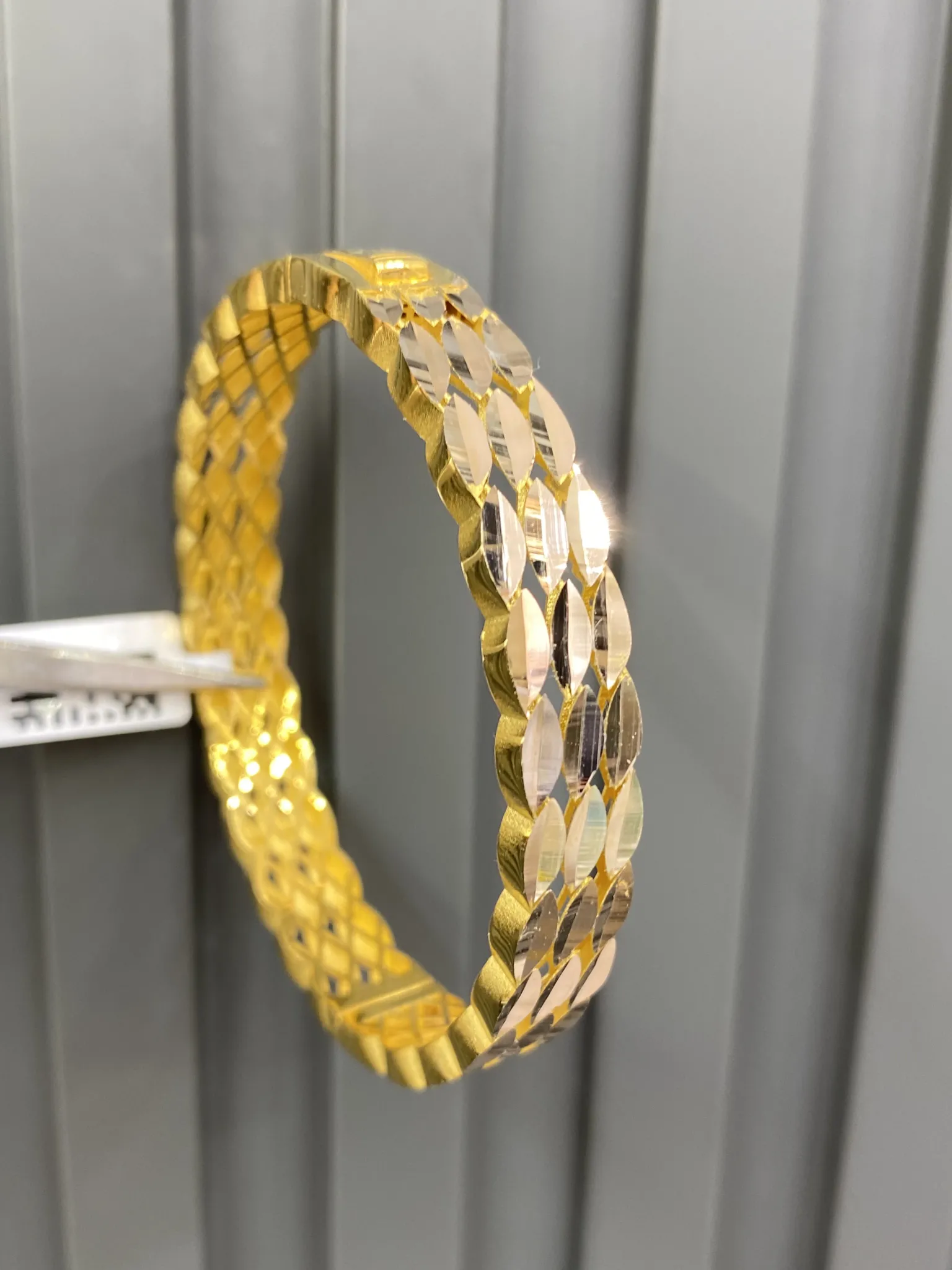 Favori Marka İtalyan Model Sarı Kelepçe