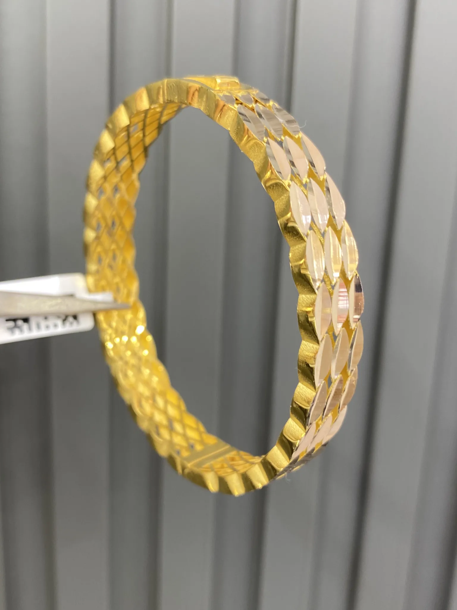 Favori Marka İtalyan Model Sarı Kelepçe