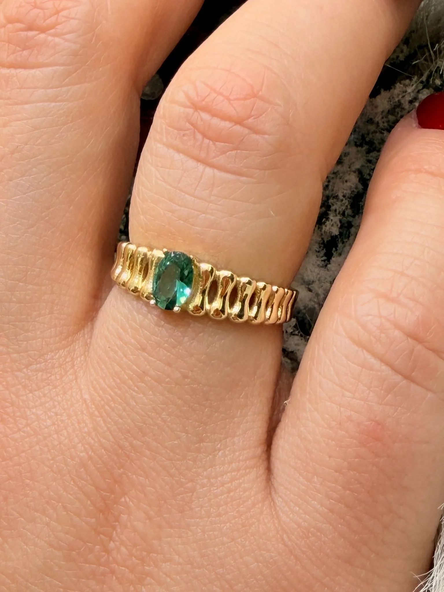 Favori Marka Yeşil Taşlı Model Yüzük