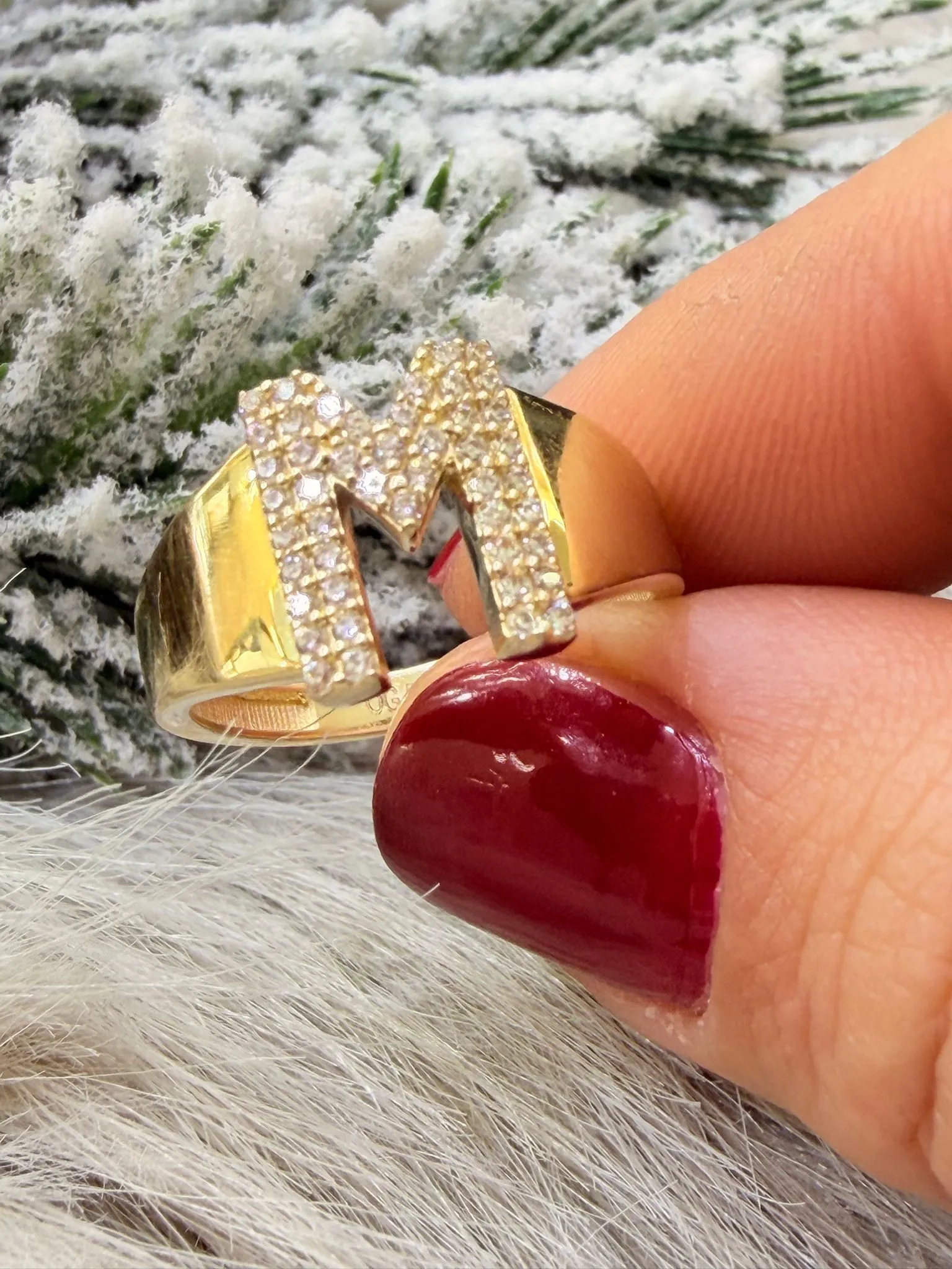 Favori Marka M Harf Model Yüzük