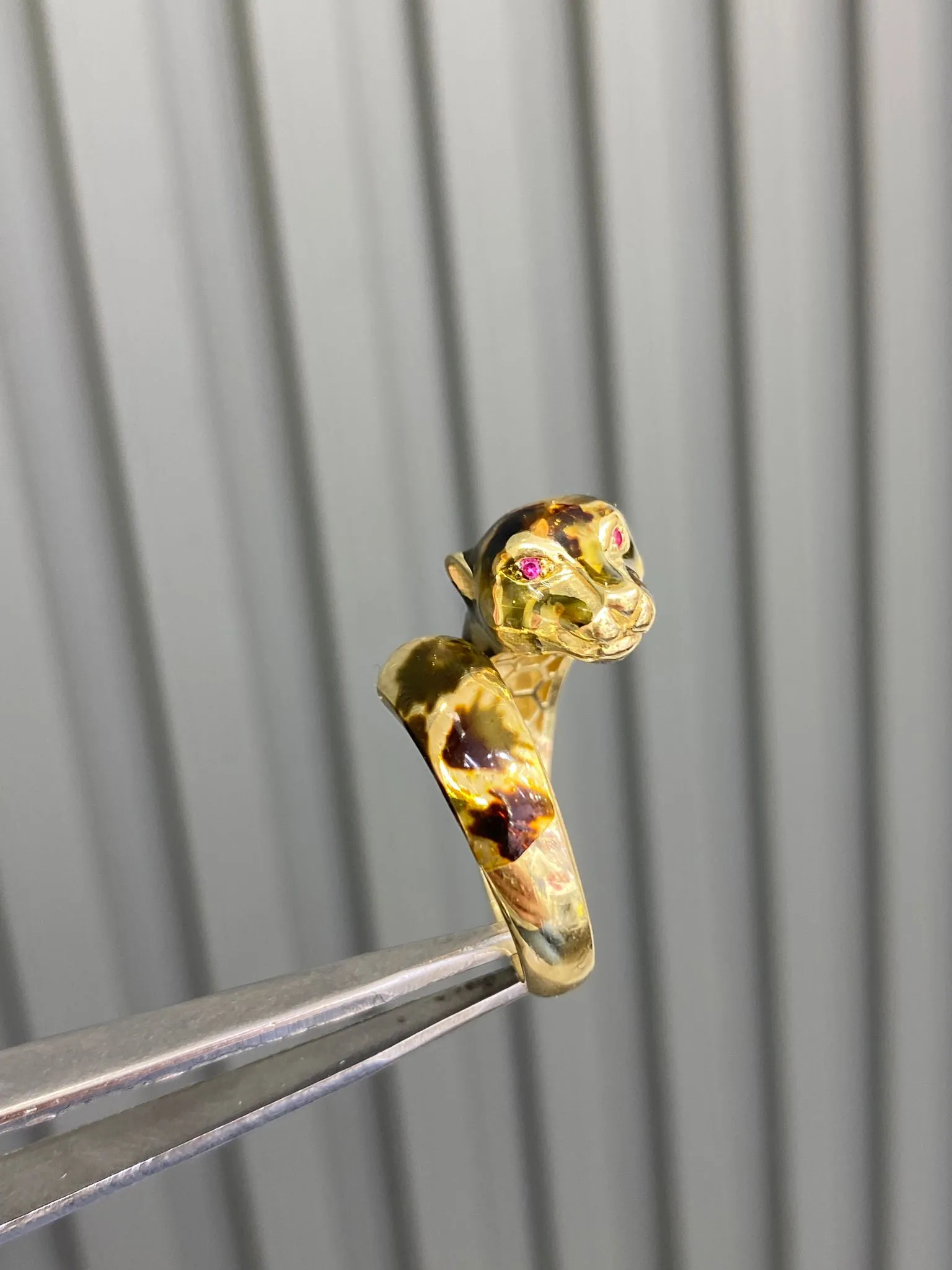 Favori Marka Panter Model Yüzük