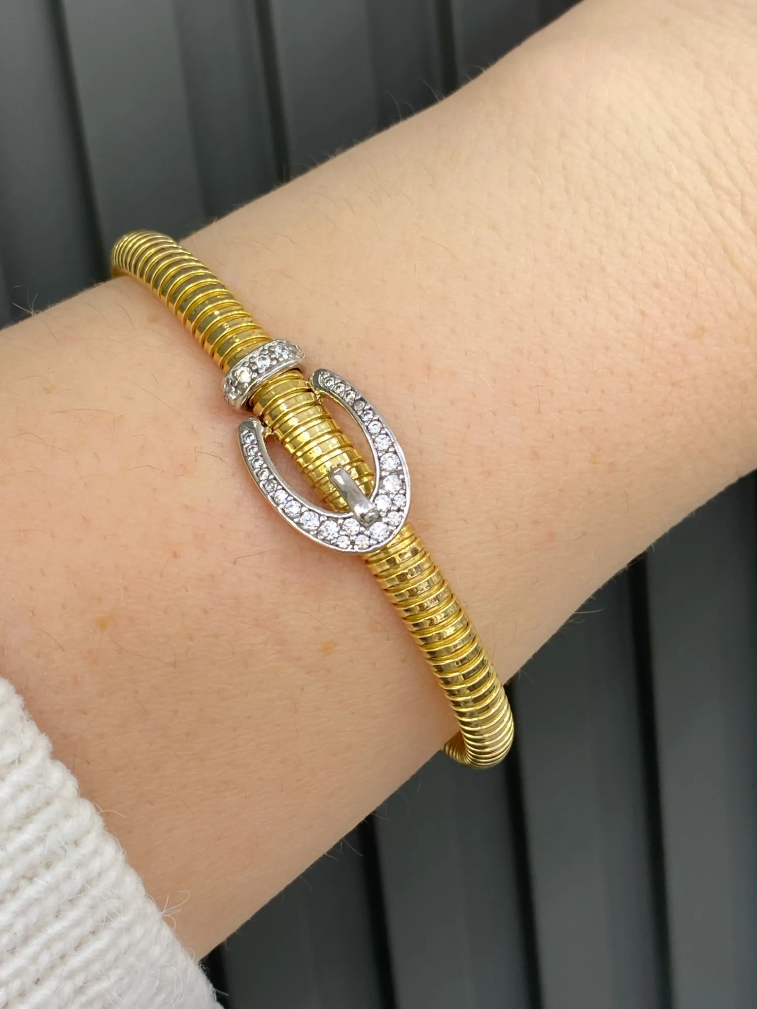 Favori Marka İtalyan Model Kelepçe