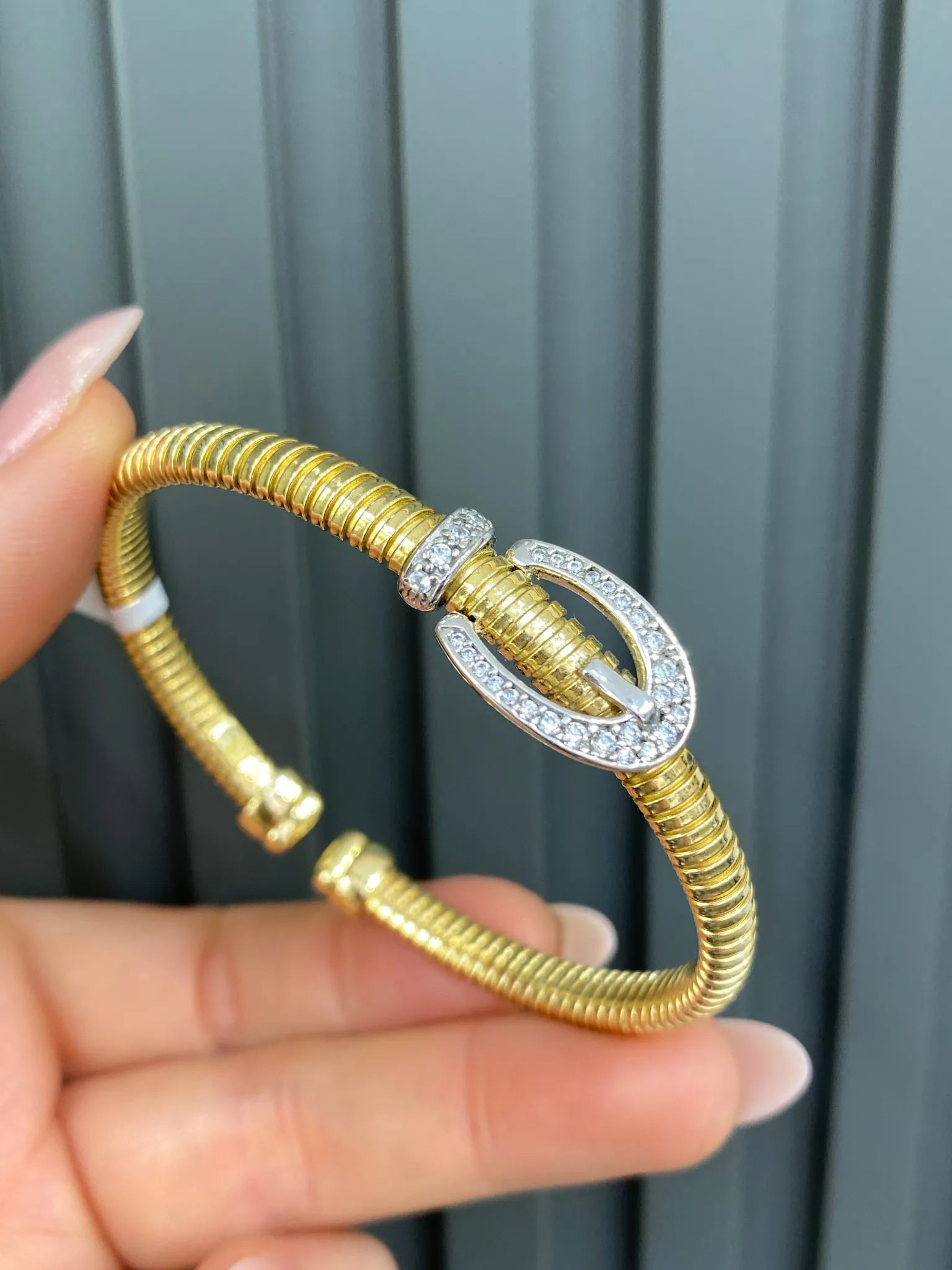 Favori Marka İtalyan Model Kelepçe