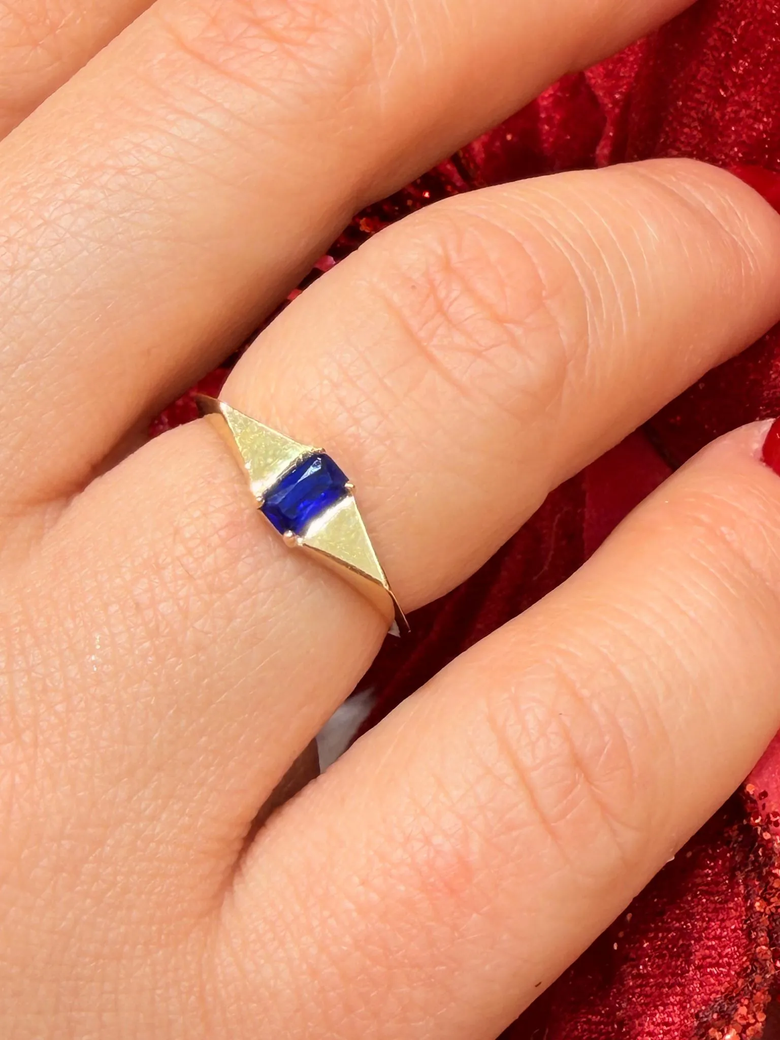 Favori Marka Mavi Taşlı Model