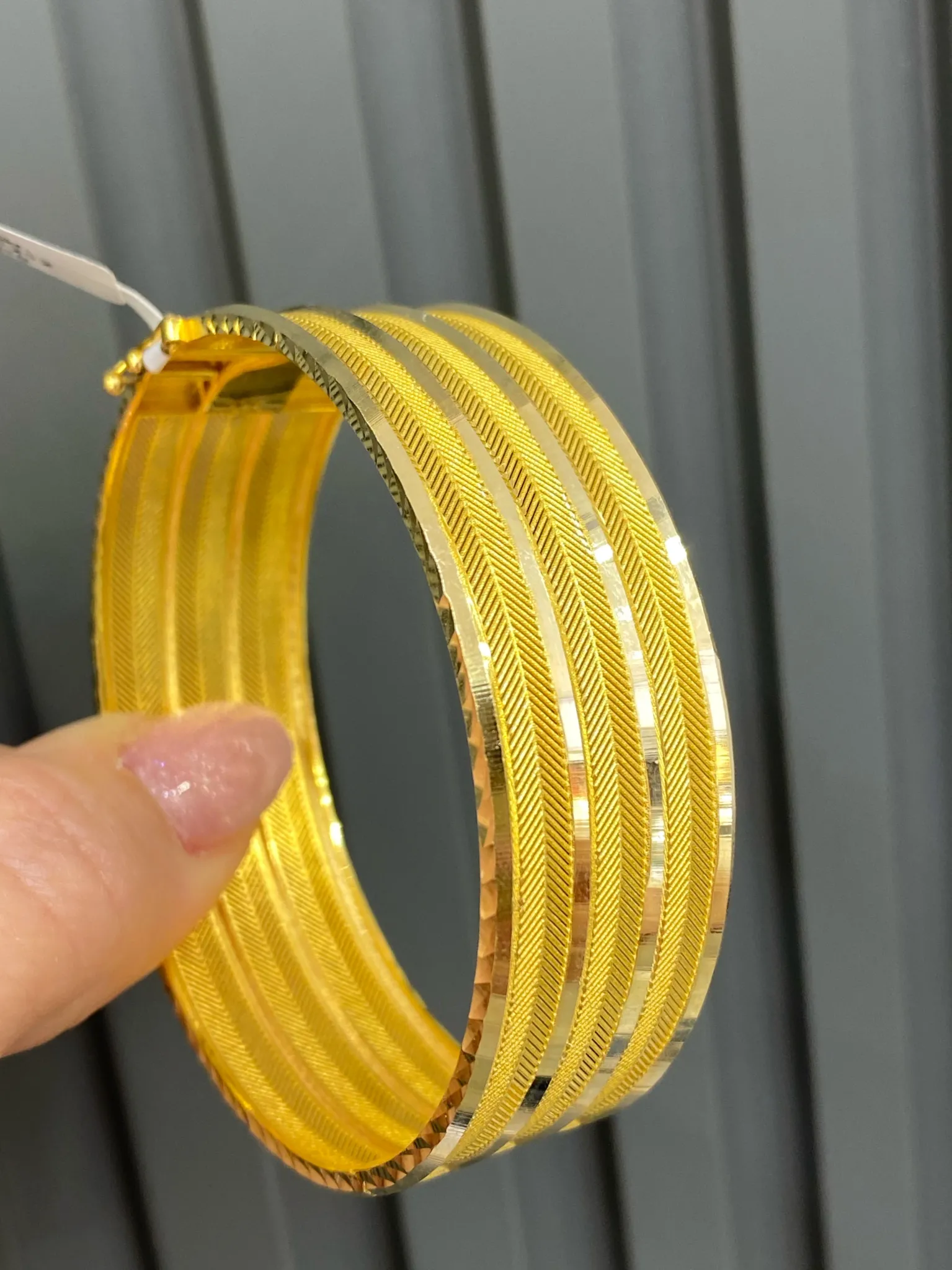 Favori Marka Desenli Kelepçe