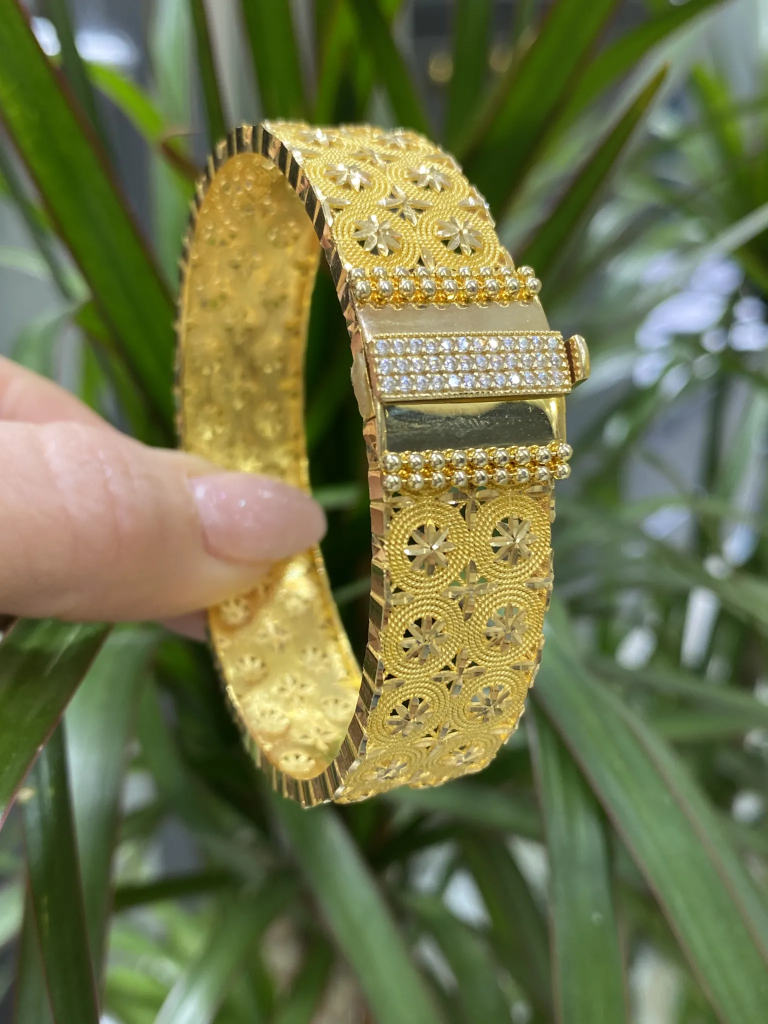 Favori Marka Desenli Kelepçe