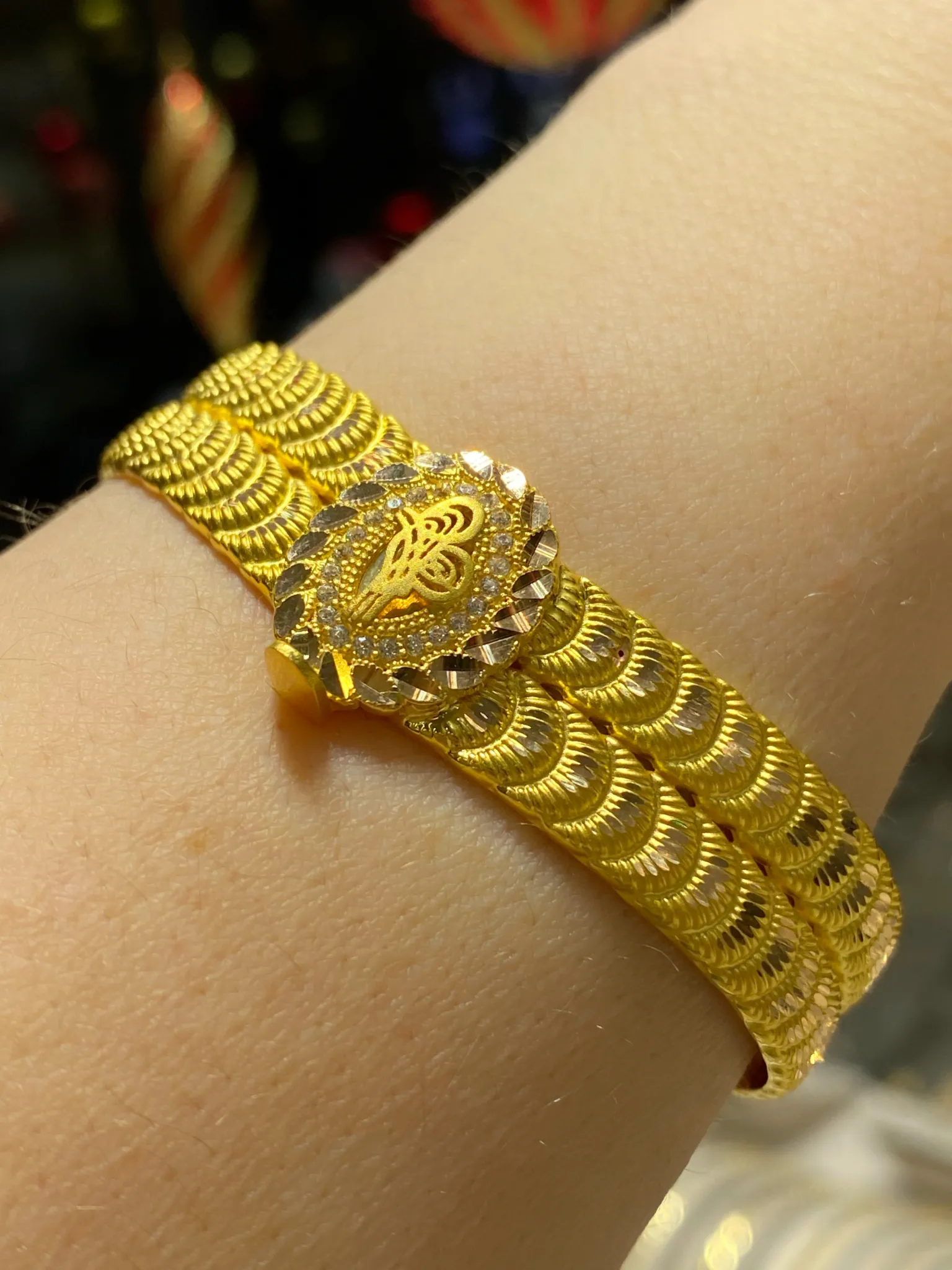 Favori Marka Tuğralı Sarı Kelepçe