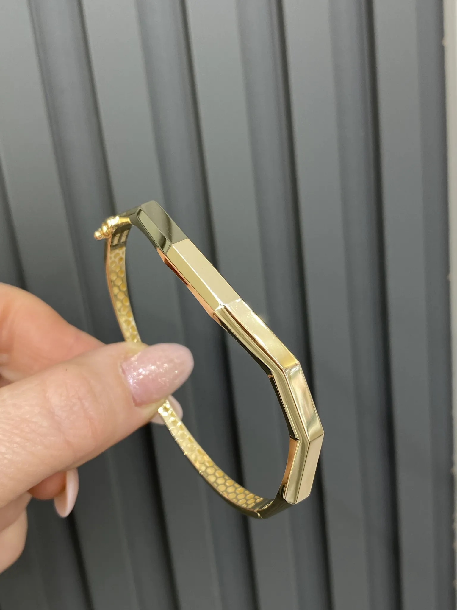 Favori Marka İtalyan Model Kelepçe