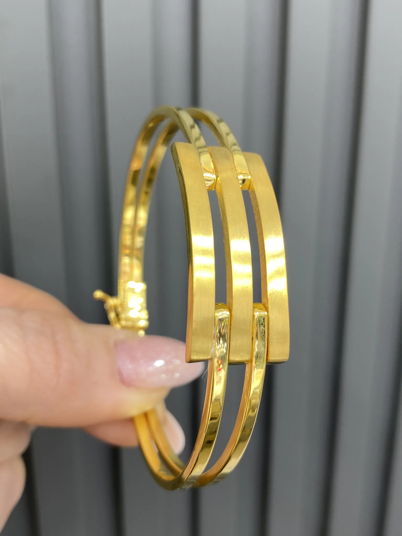 Favori Marka Kaburga Model Kelepçe