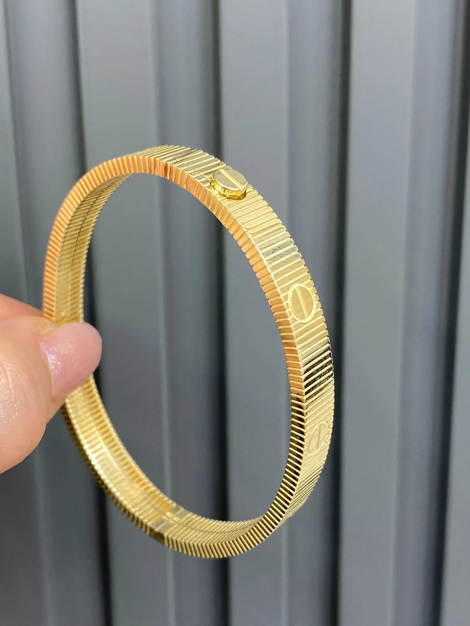 Favori Marka İtlayan Model Kelepçe 