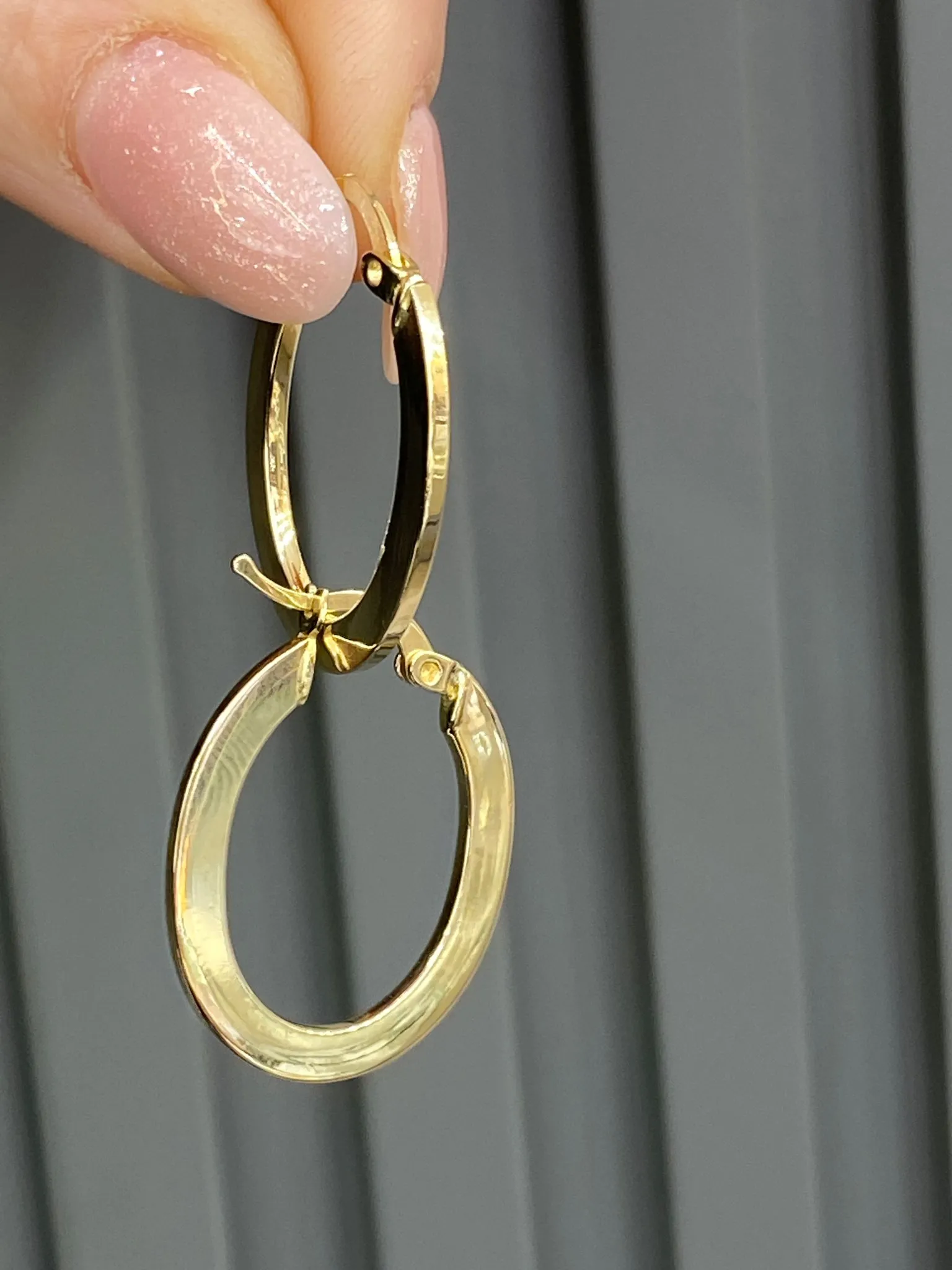 Favori Marka Büyük Boy Halka Model Küpe