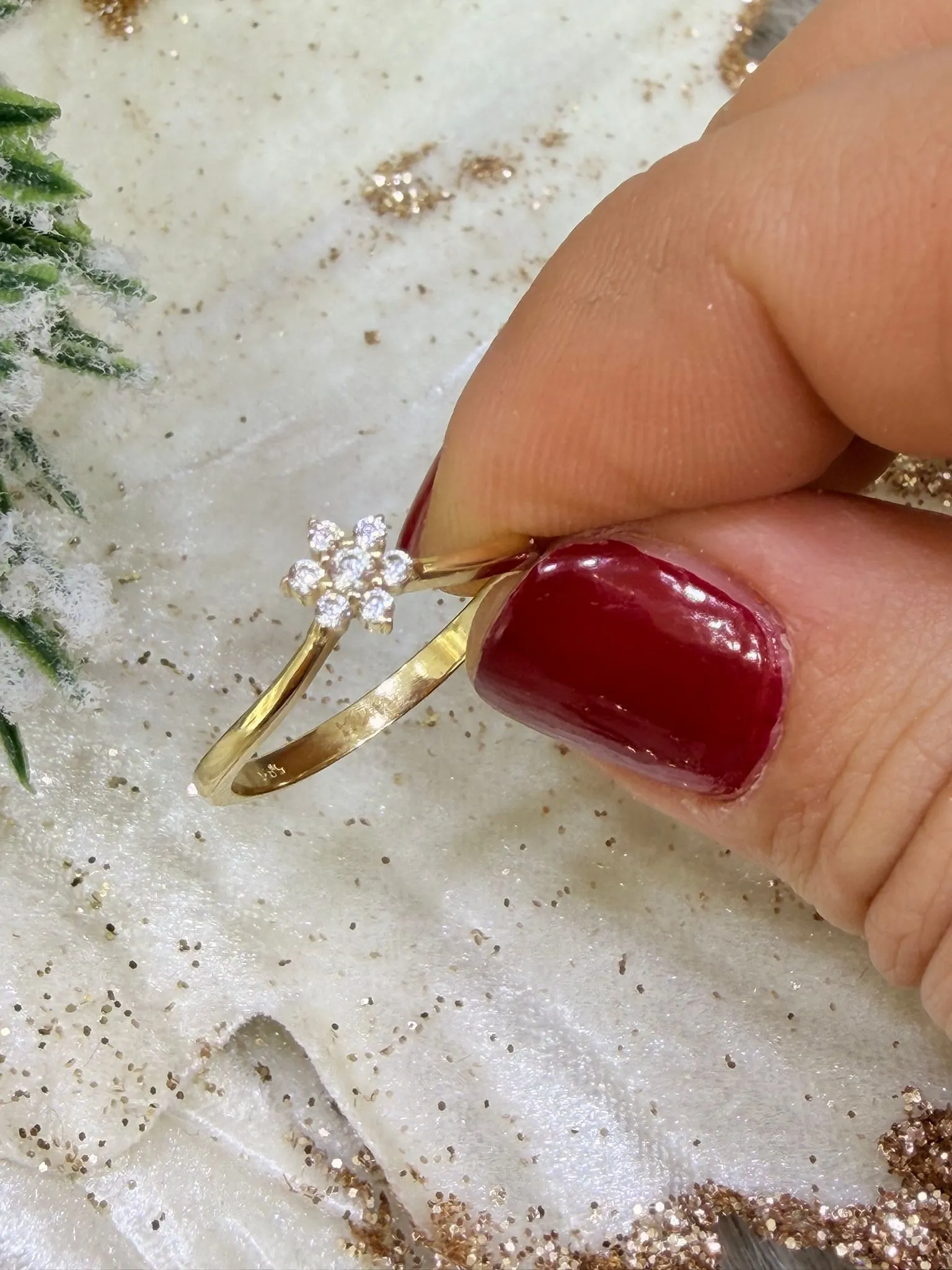 Favori Marka Minimal Model Yüzük