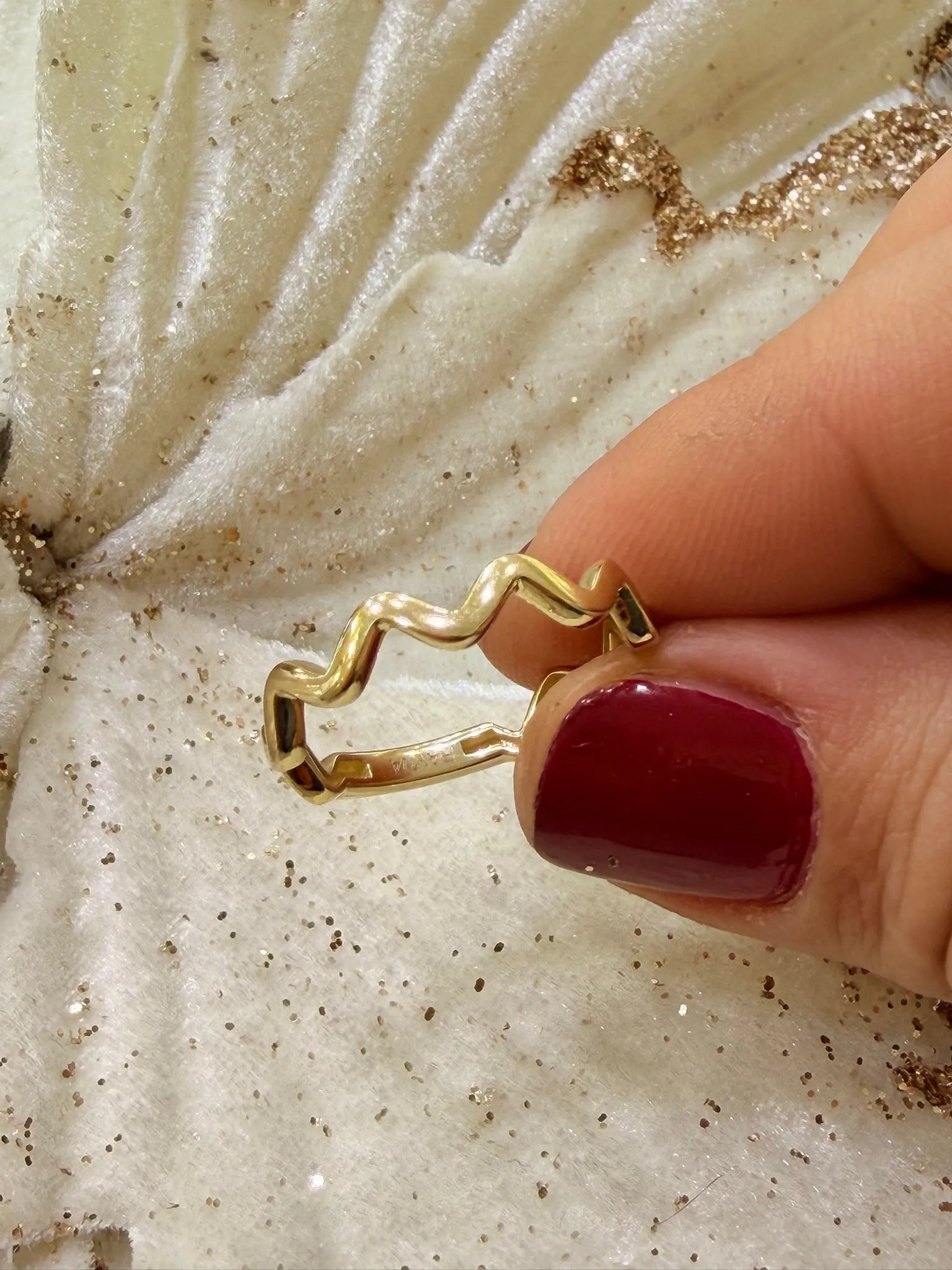 Favori Marka Minimal Model Yüzük