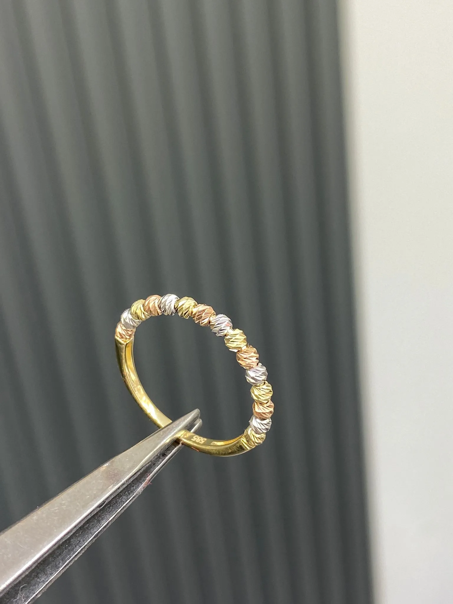 Favori Marka Üç Renk Dorikalı Model Yüzük