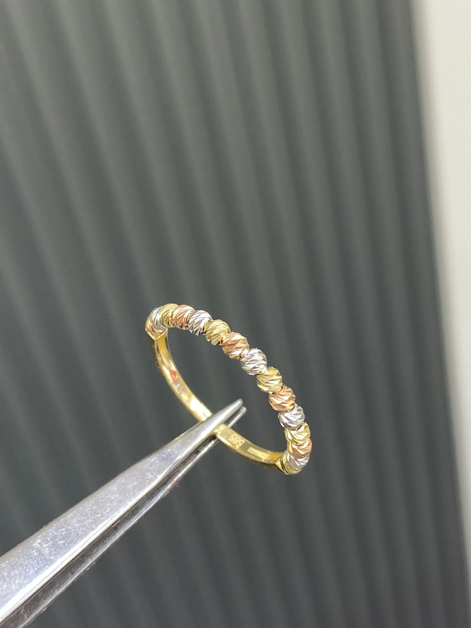 Favori Marka Üç Renk Dorikalı Model Yüzük