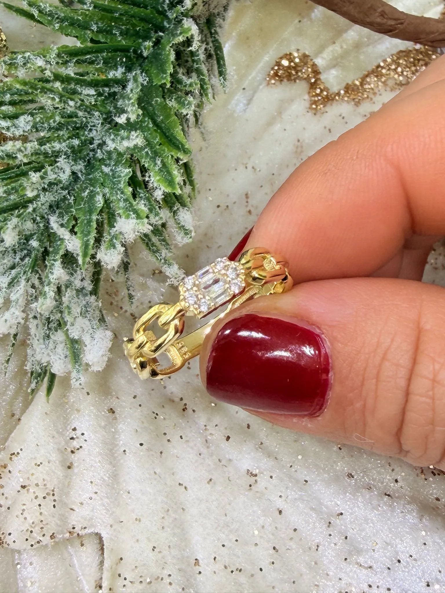 Favori Marka Minimal Model Yüzük