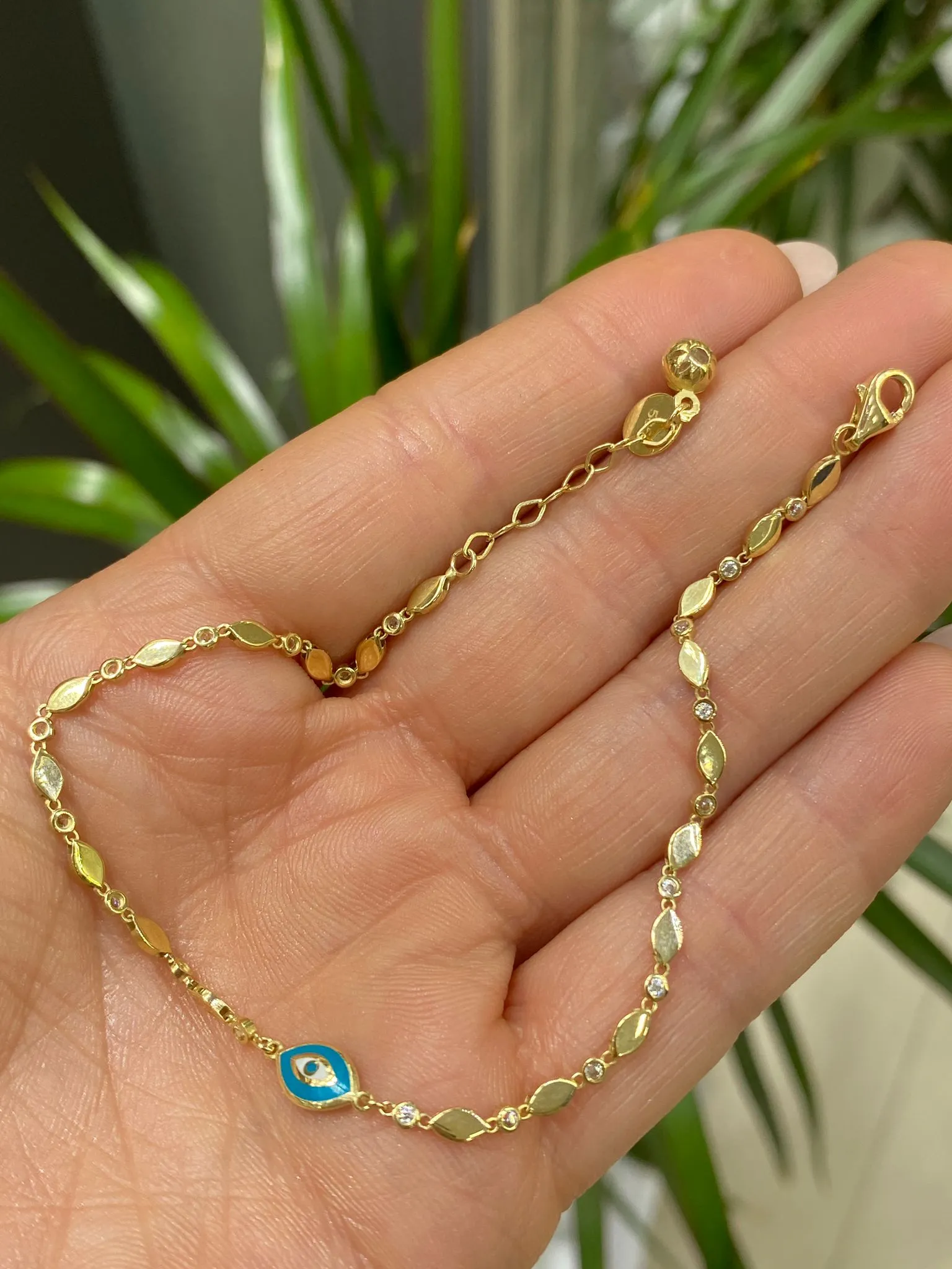 Favori Marka Mineli Mavi Model Bileklik