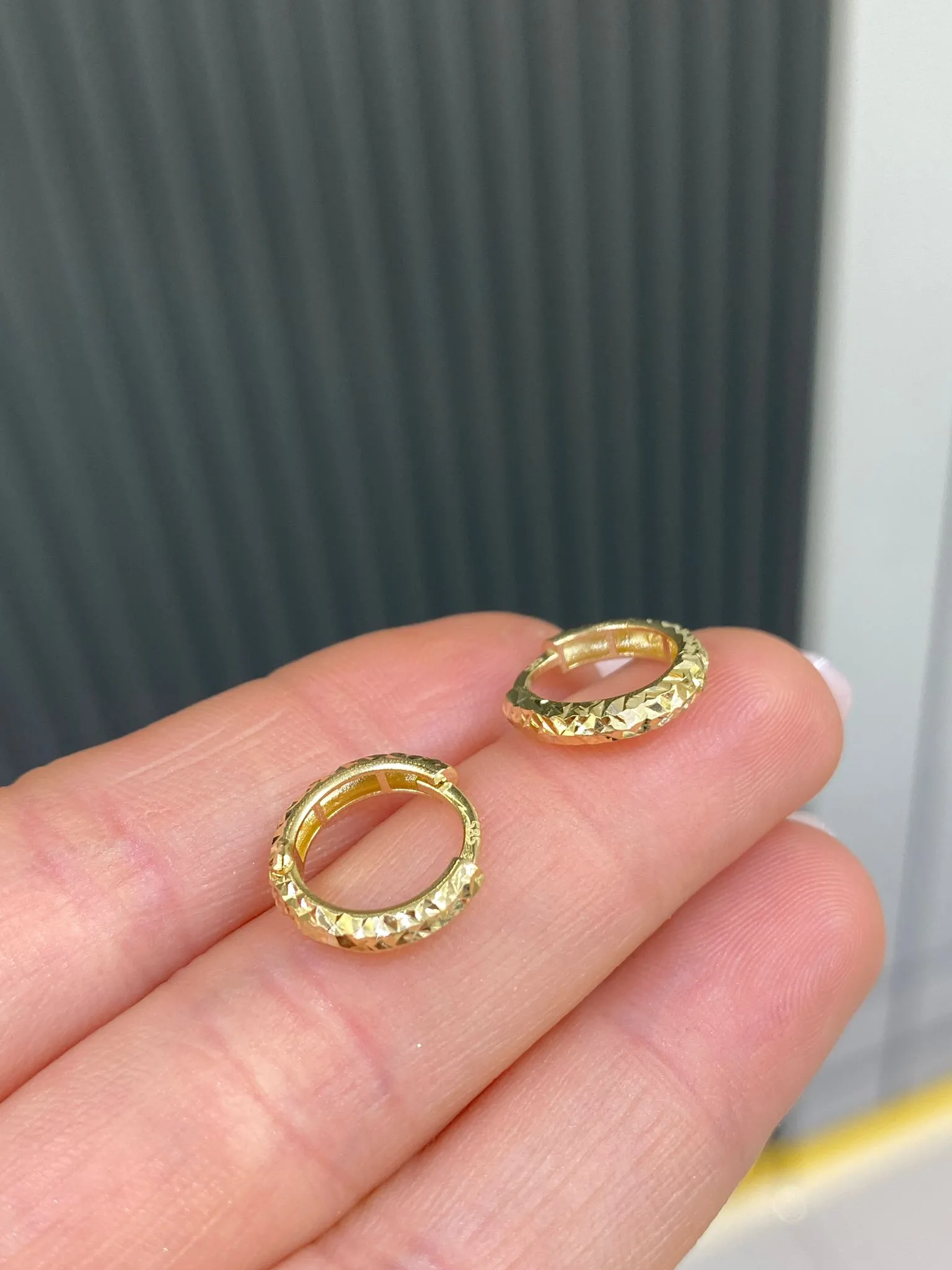 Favori Marka Kalemli Model Küpe