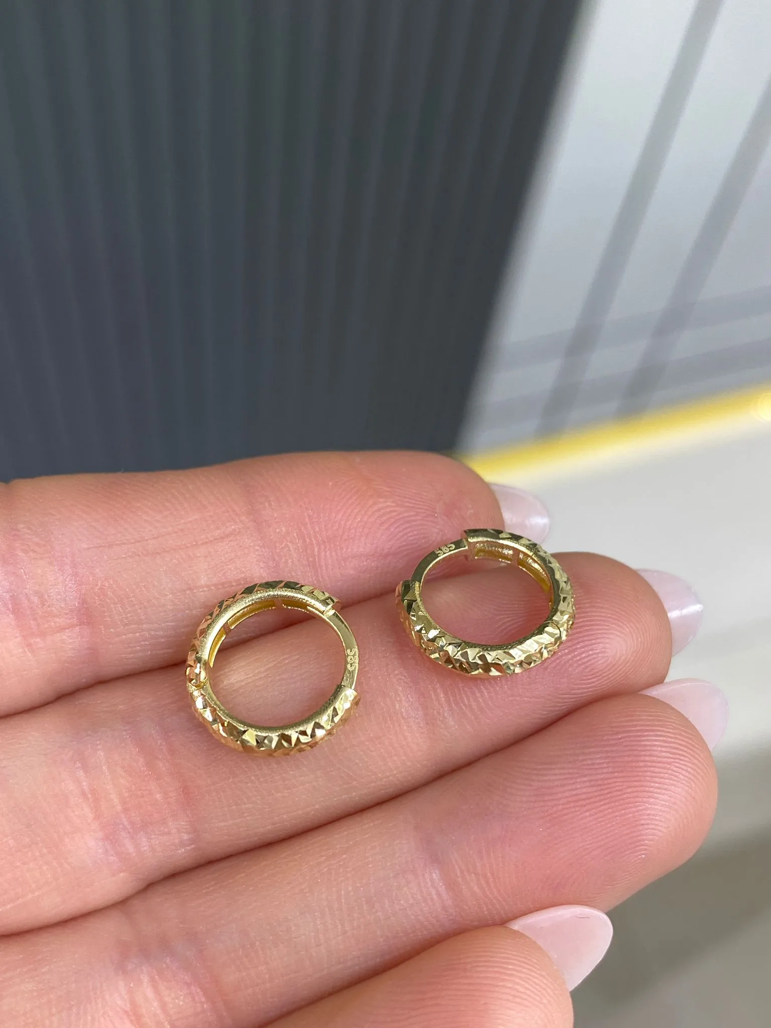 Favori Marka Kalemli Model Küpe