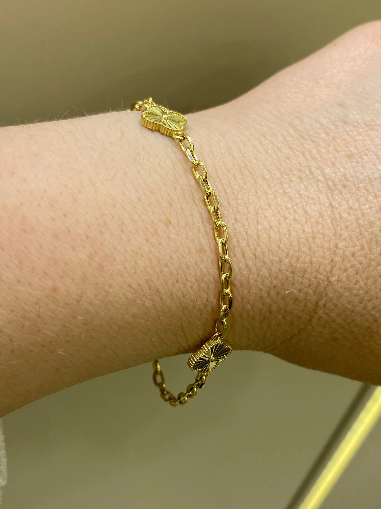 Favori Marka Yonca Model Bileklik