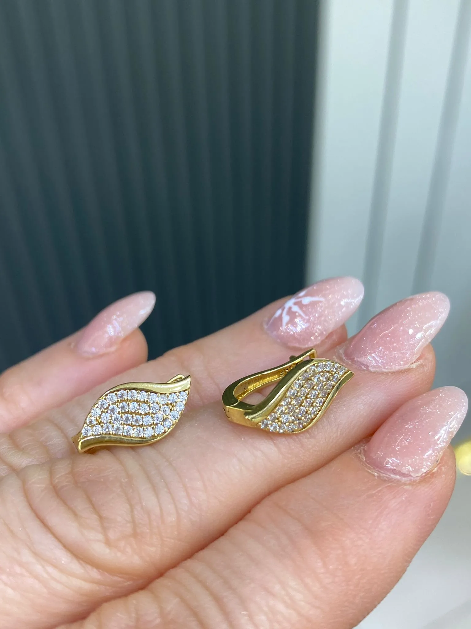 Favori Marka İtalyan Model Küpe