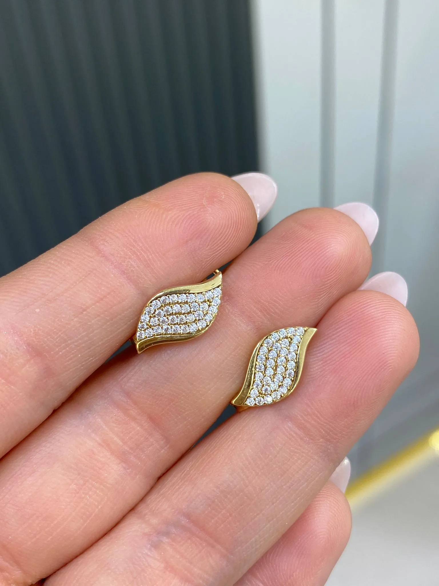 Favori Marka İtalyan Model Küpe