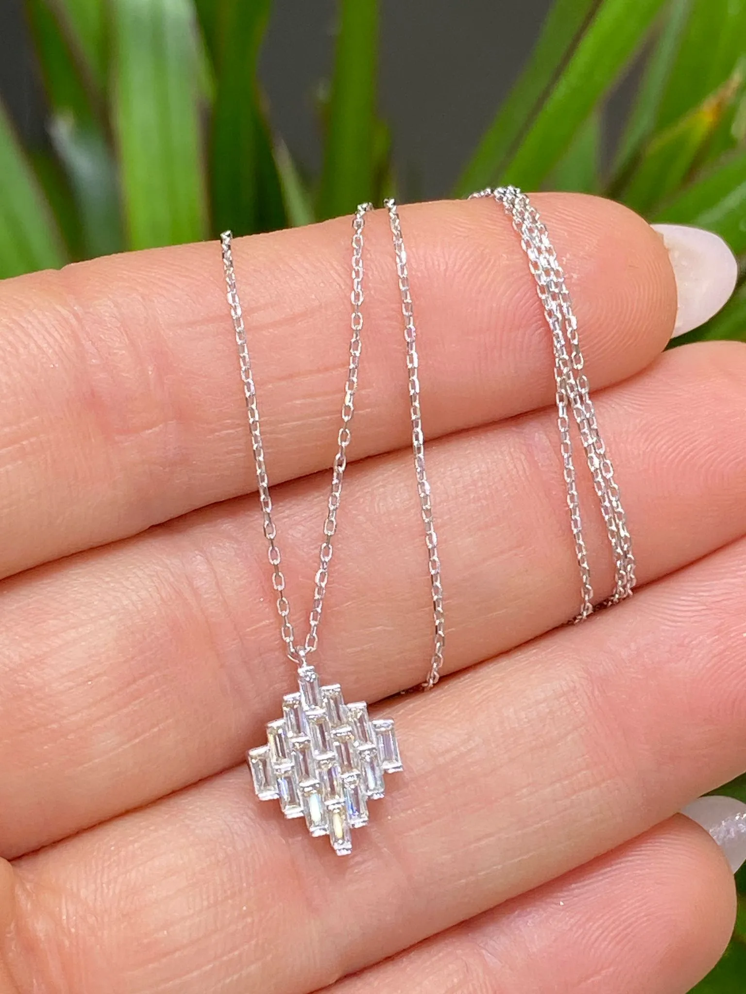 Favori Marka Baget Model Kolye